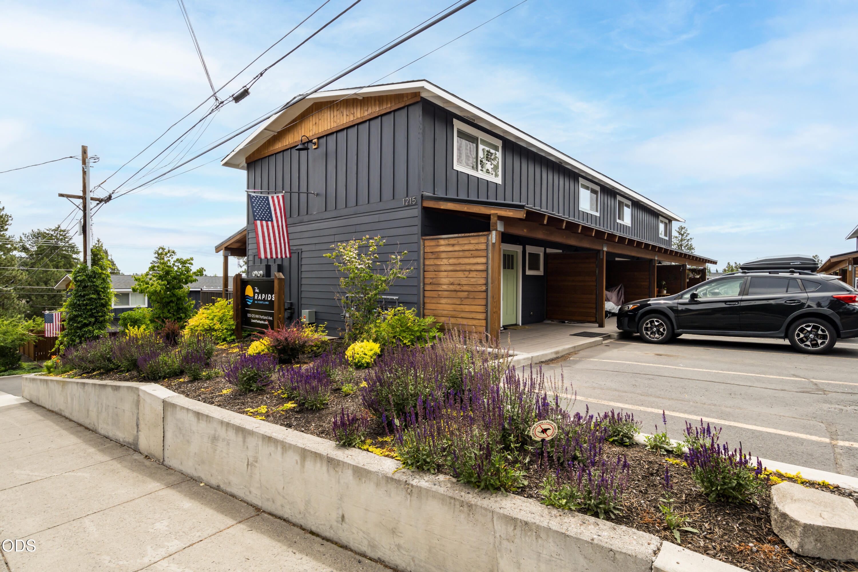 1215 NW Portland Avenue — photo