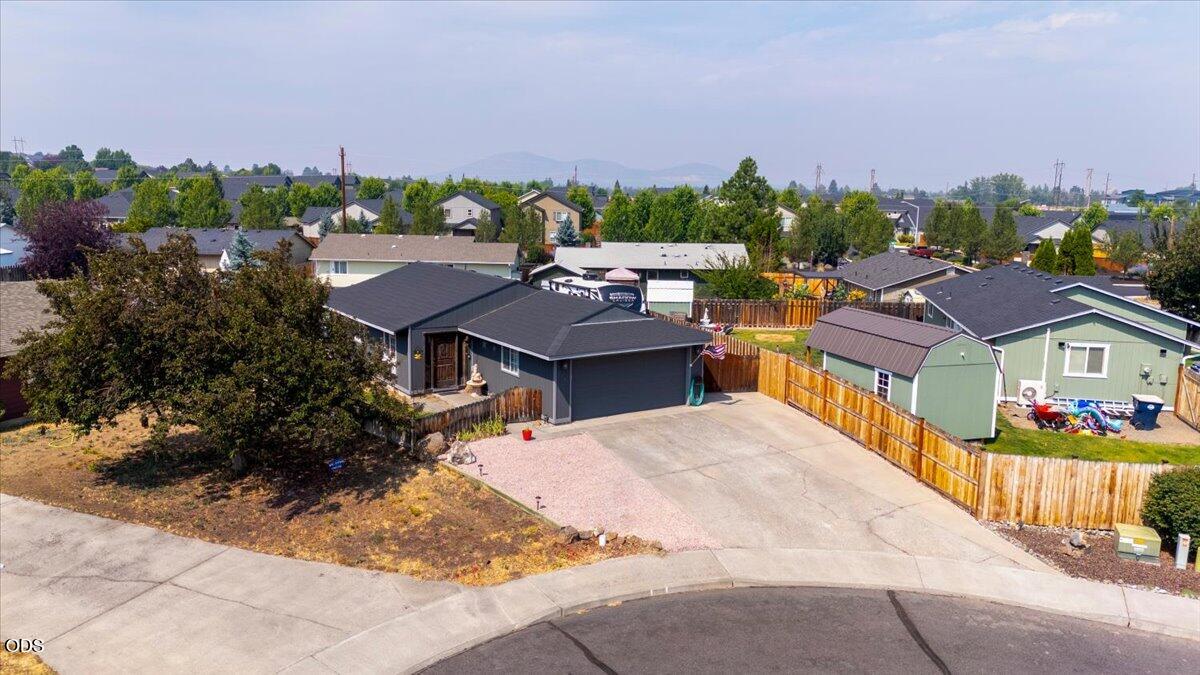 3404 SW Pumice Avenue — photo