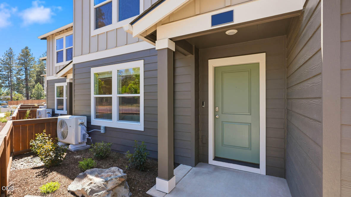 61209 Parrell Road, Bend, OR 97702 — photo 2