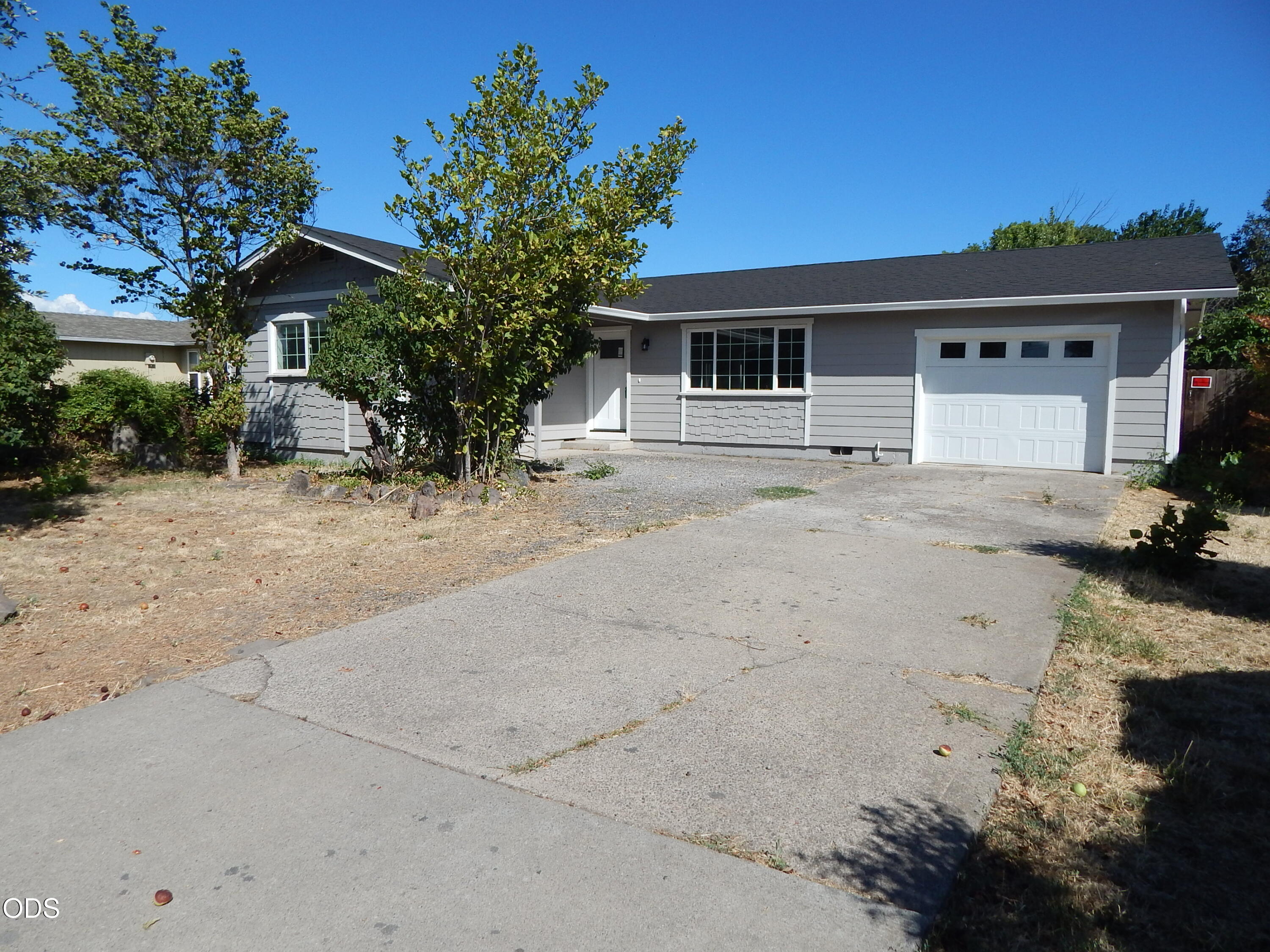 8222 Division Road — photo