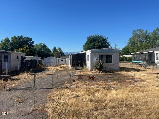 2548 Antelope Road — photo