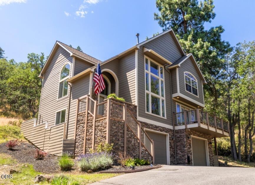 6818 Coopers Hawk Road — photo