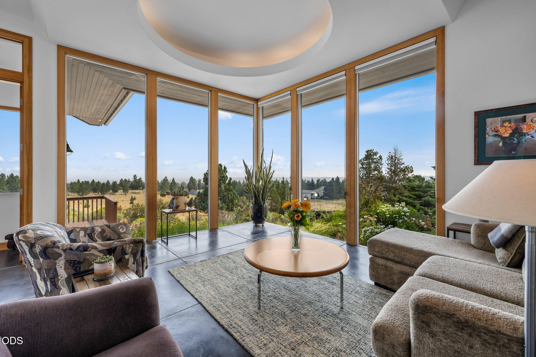 59641 Calgary Loop — photo