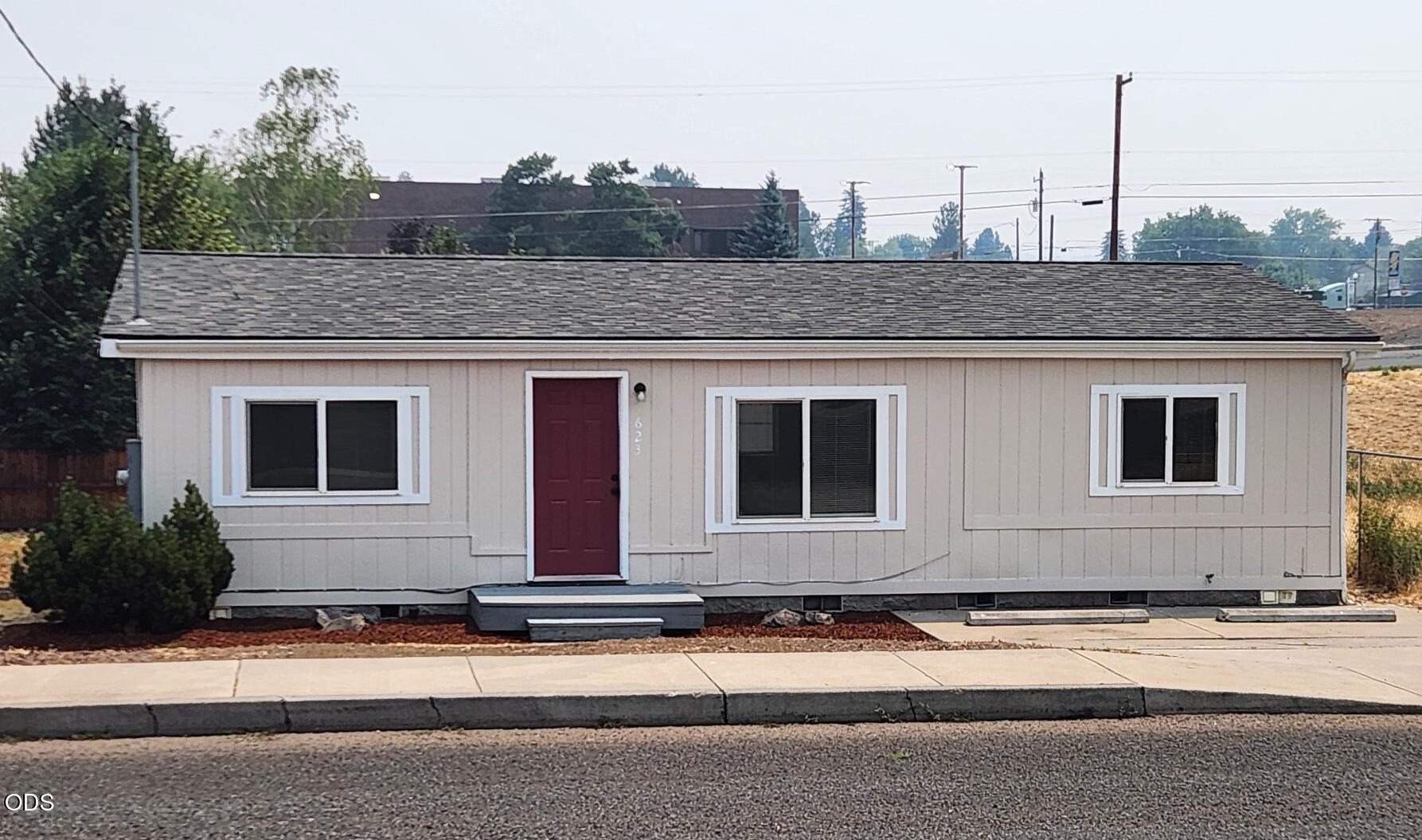 623 SW 2nd Street — photo