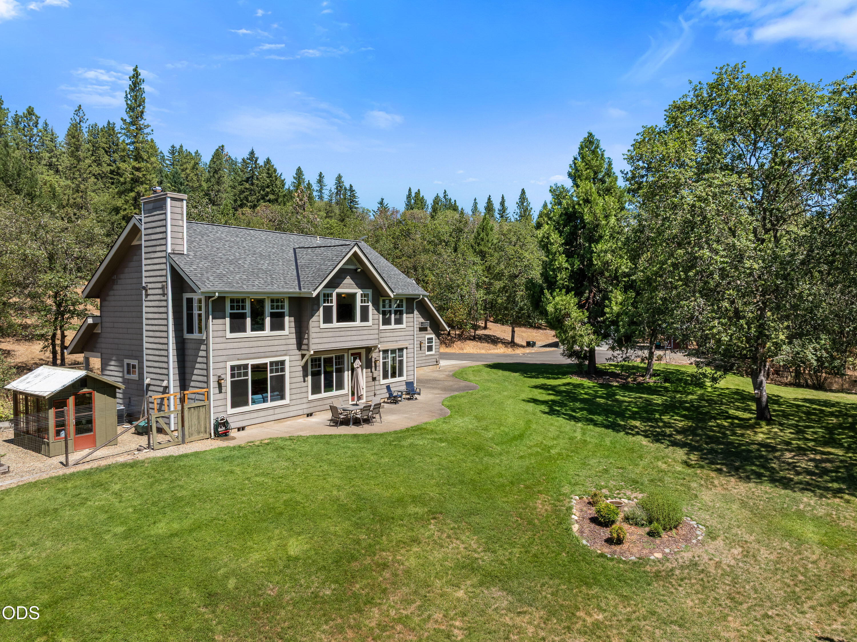375 Mountain Paradise Drive — photo
