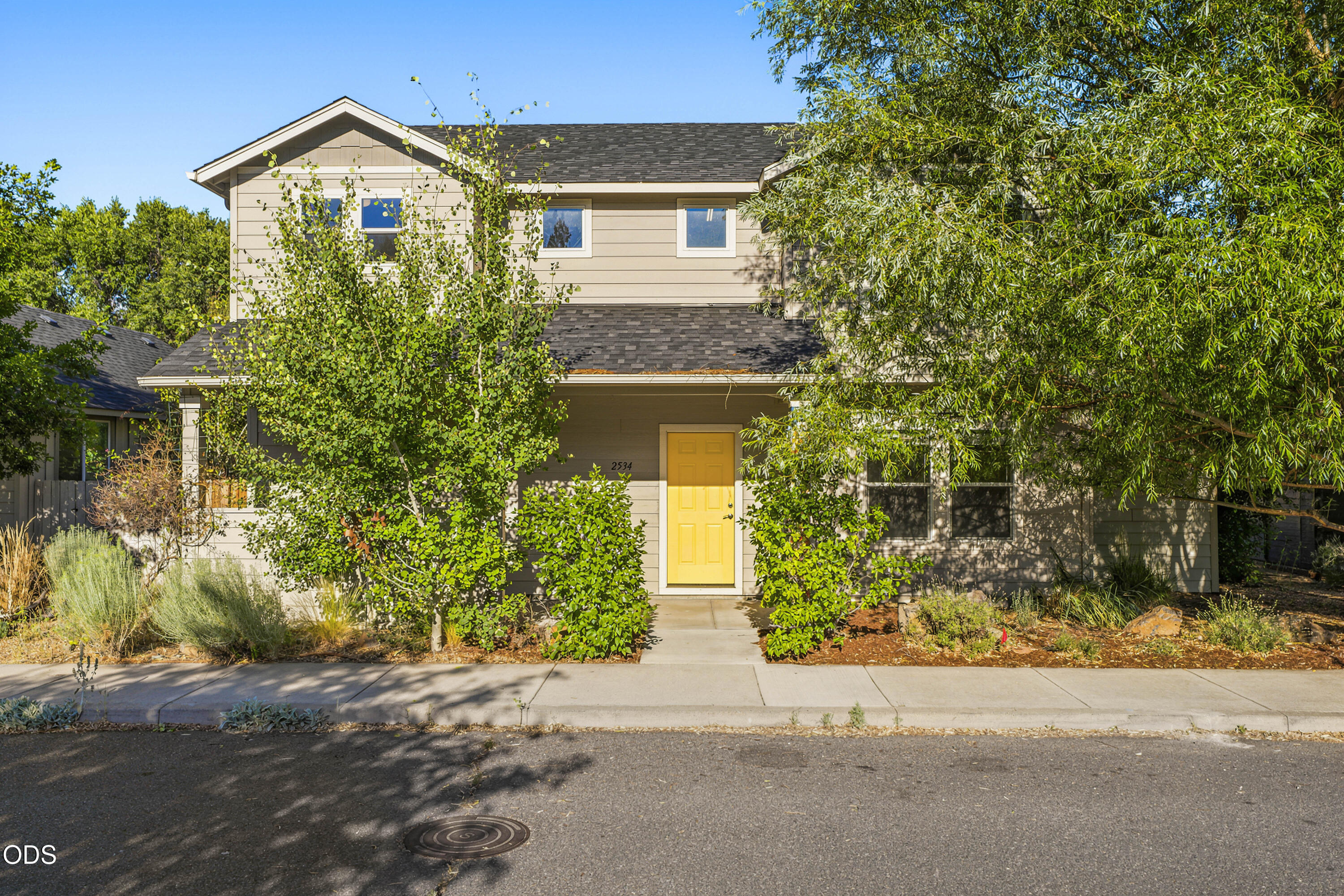 2534 NE Cretia Court — photo