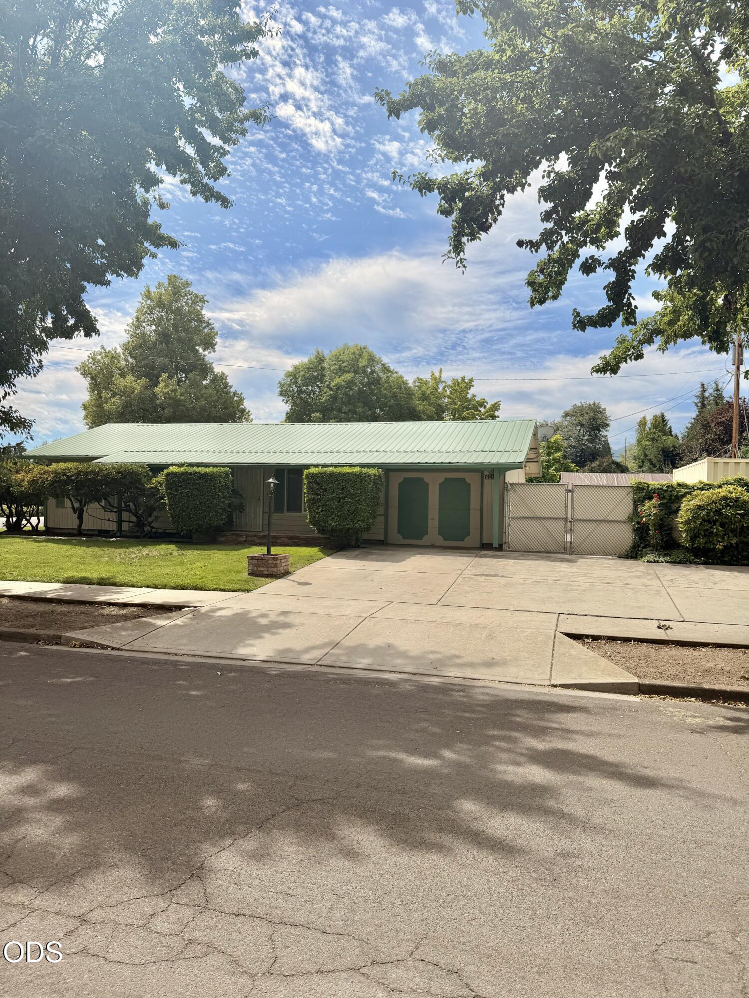 601 Souvenir Street — photo
