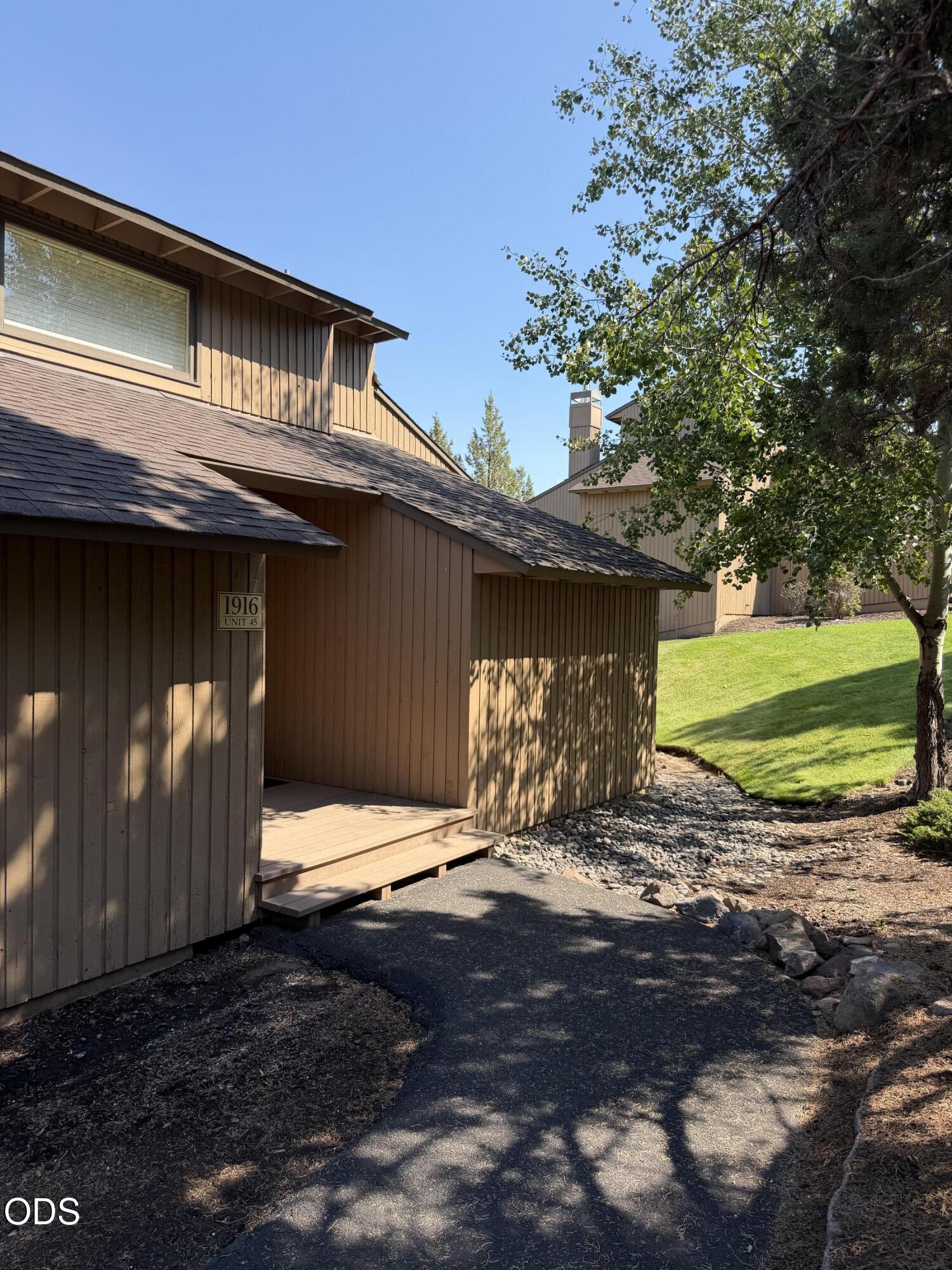 1916 Redtail Hawk Drive #RV45G, Redmond, OR 97756 — photo 2