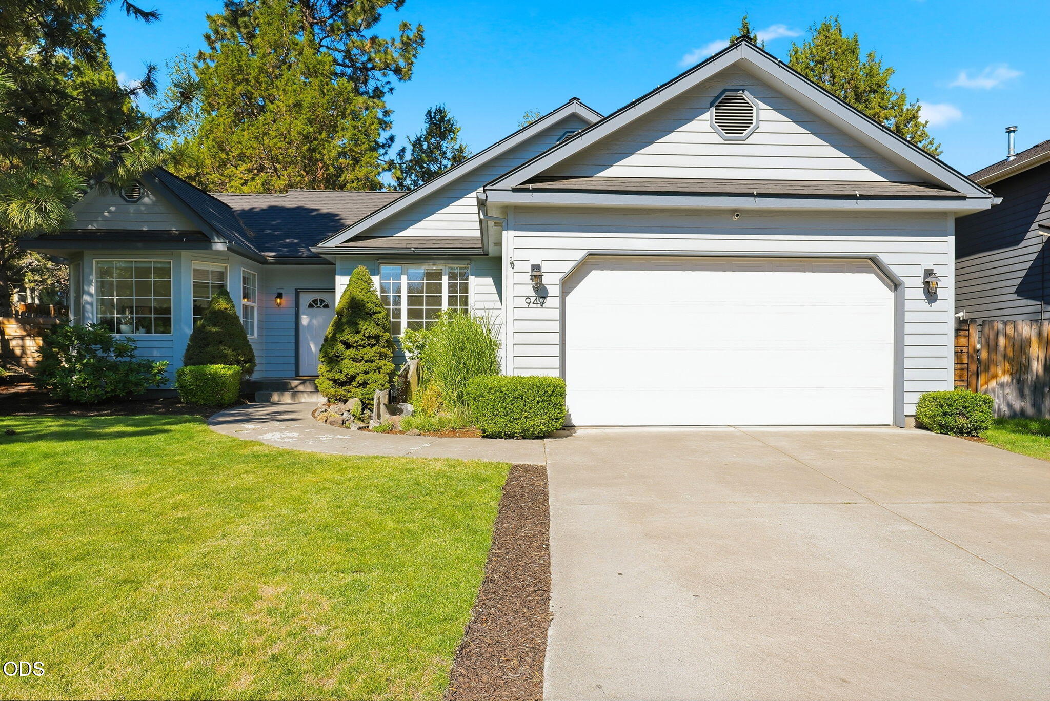 947 SE Sunwood Court — photo