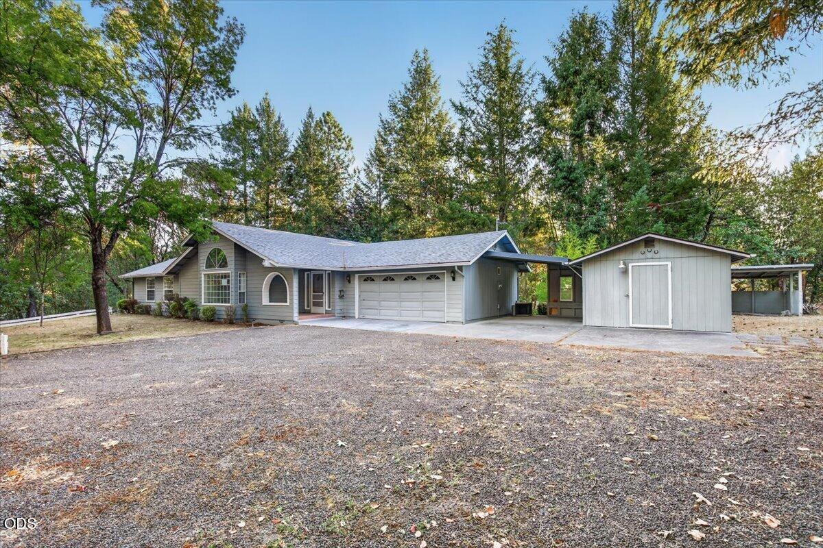 111 Sherwood Lane — photo