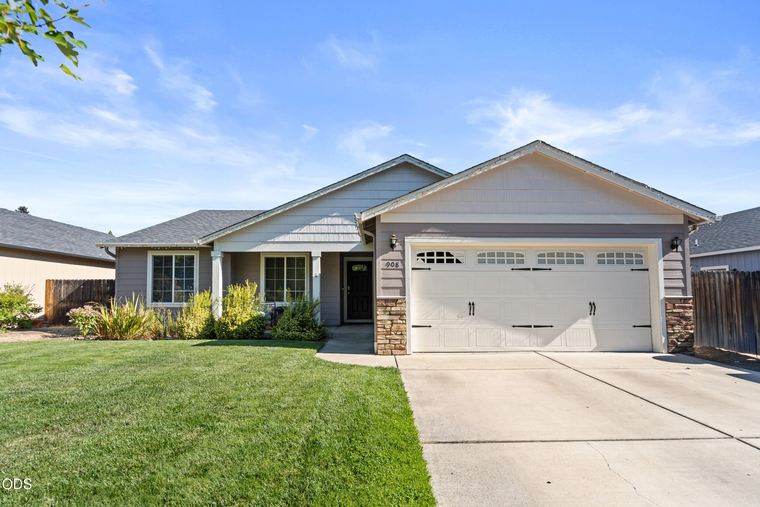 908 Archer Drive — photo