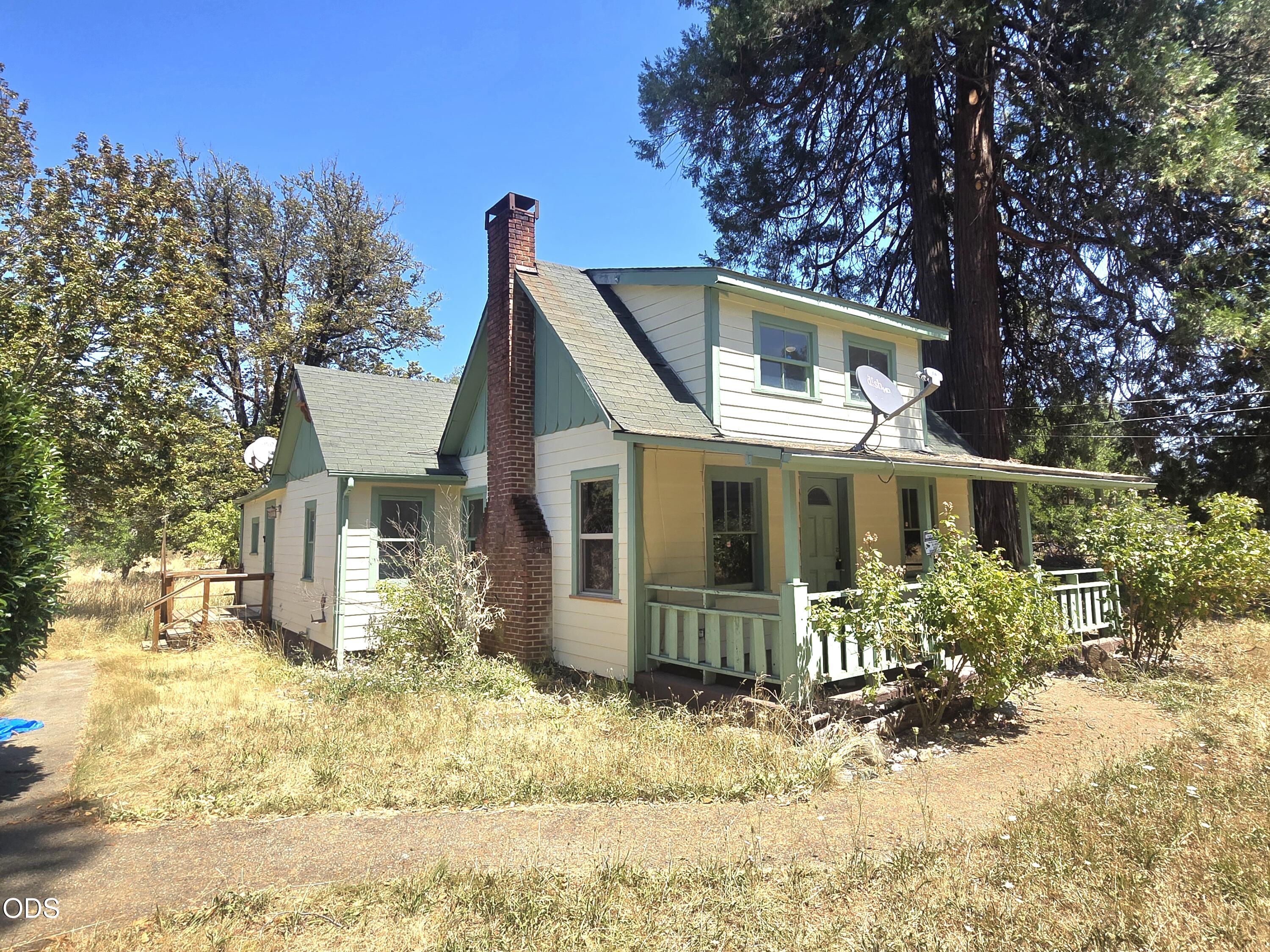 4490 Holland Loop Road — photo