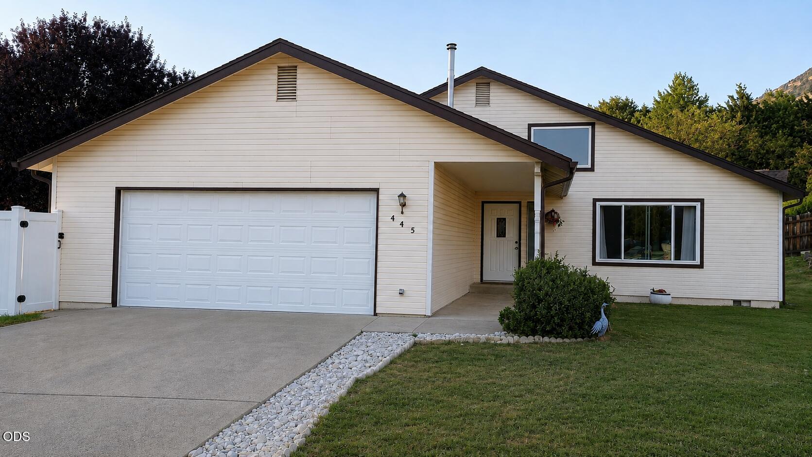 445 Havencrest Court — photo