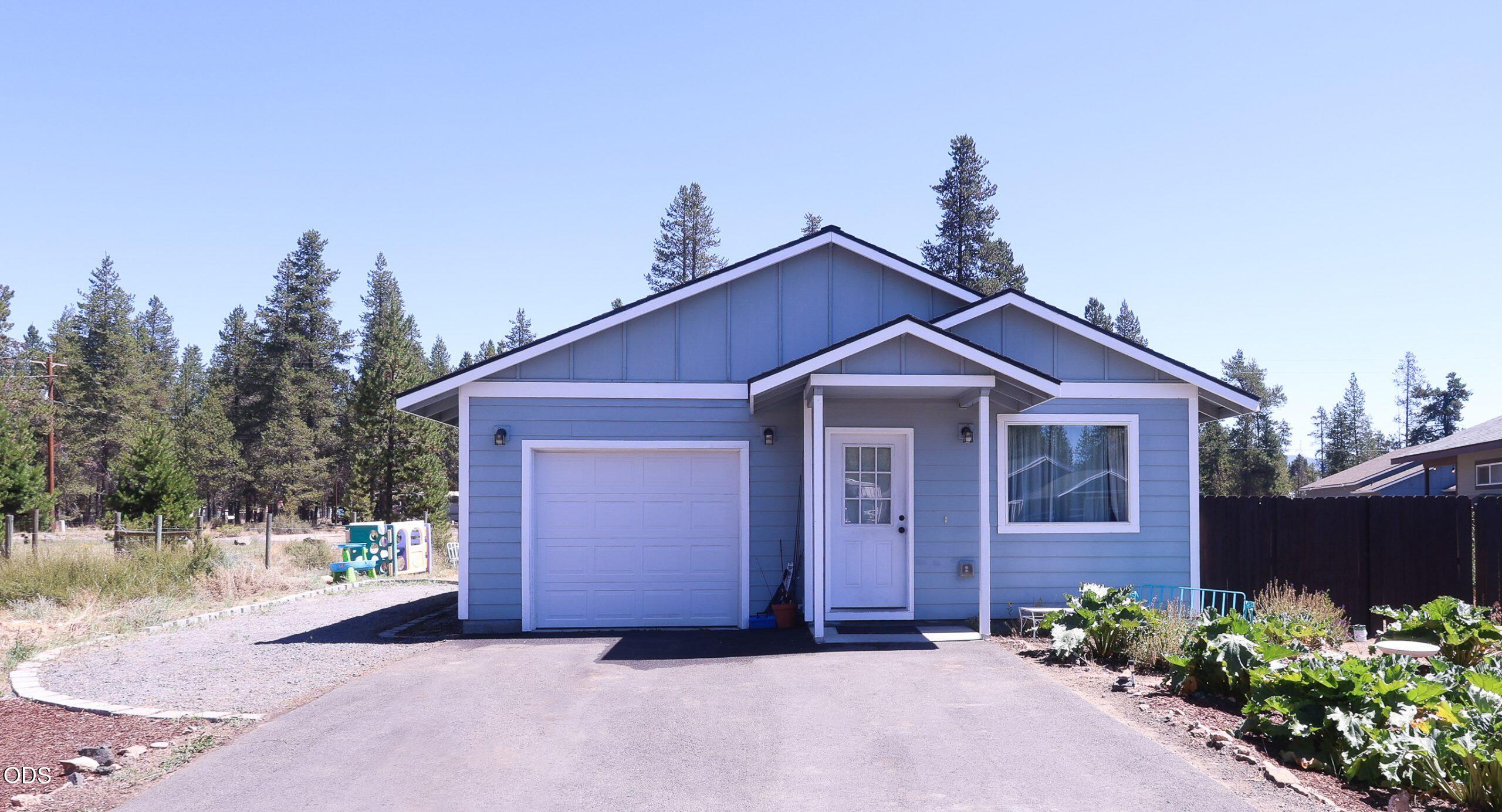 52470 Medill Court — photo