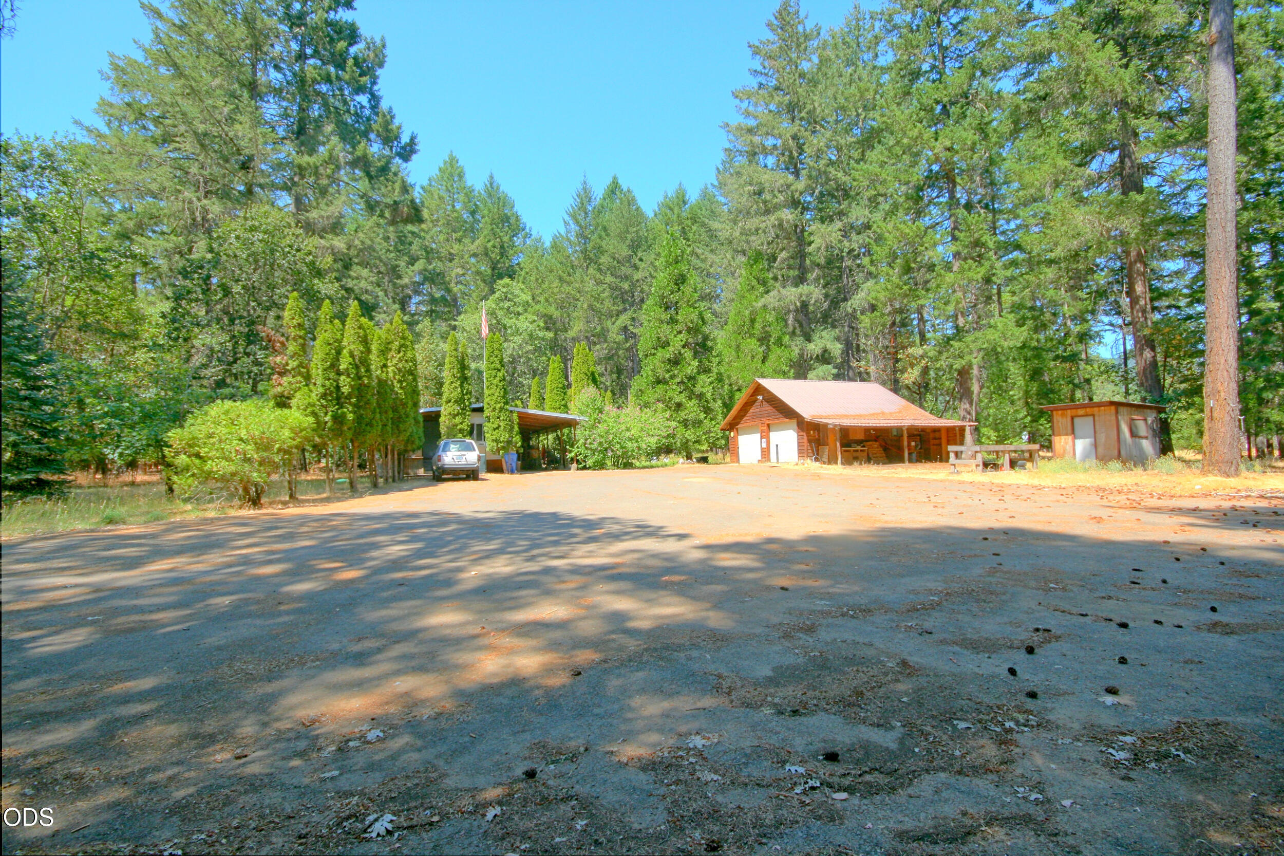 1820 Powell Creek Road — photo