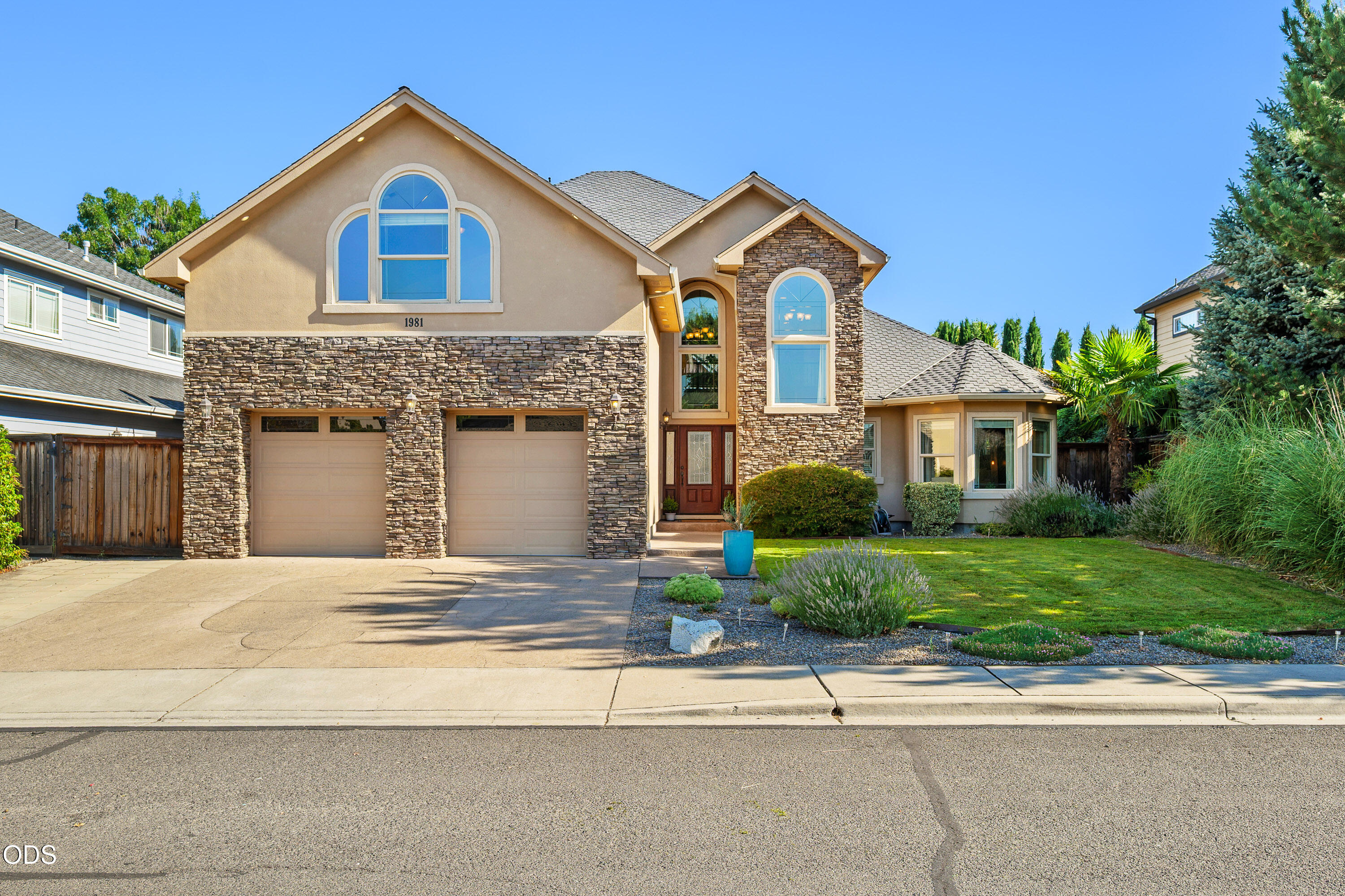 1981 Bluegrass Drive — photo
