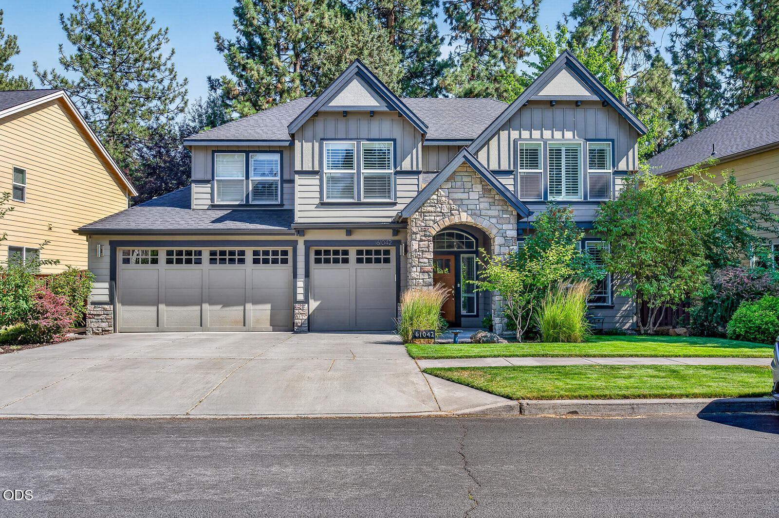 61042 Chamomile Place — photo