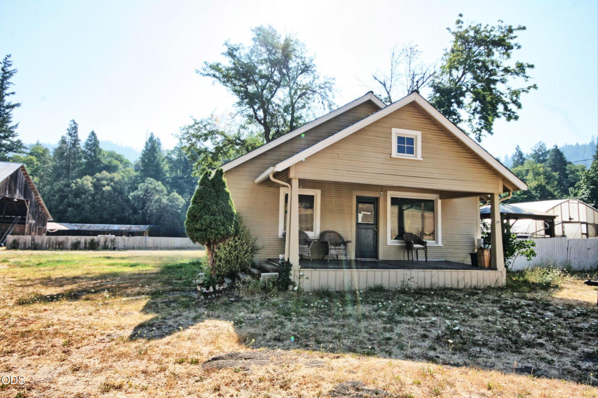 7763 Thompson Creek Road — photo