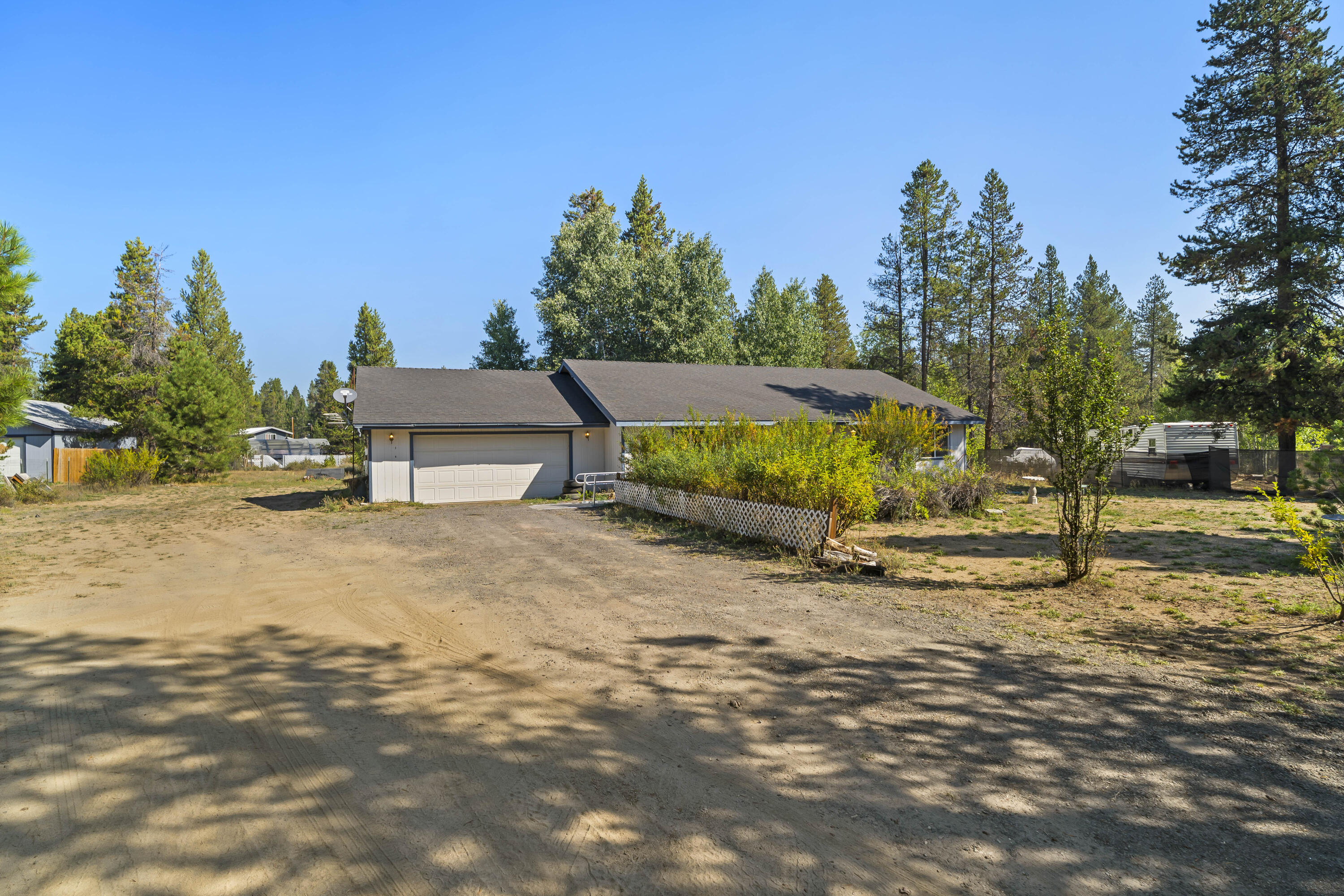 16046 Dyke Road — photo