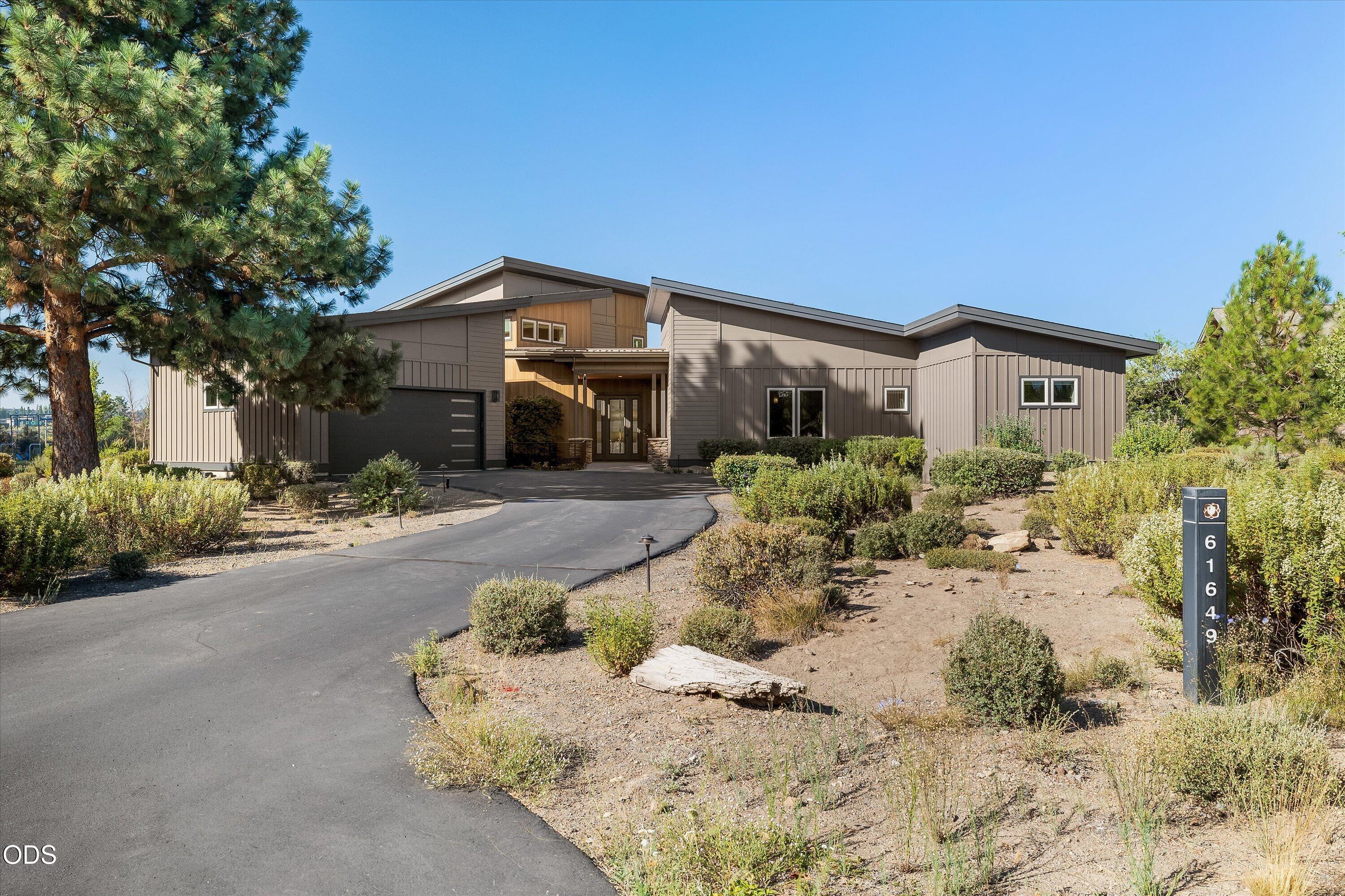 61649 Hosmer Lake Drive — photo