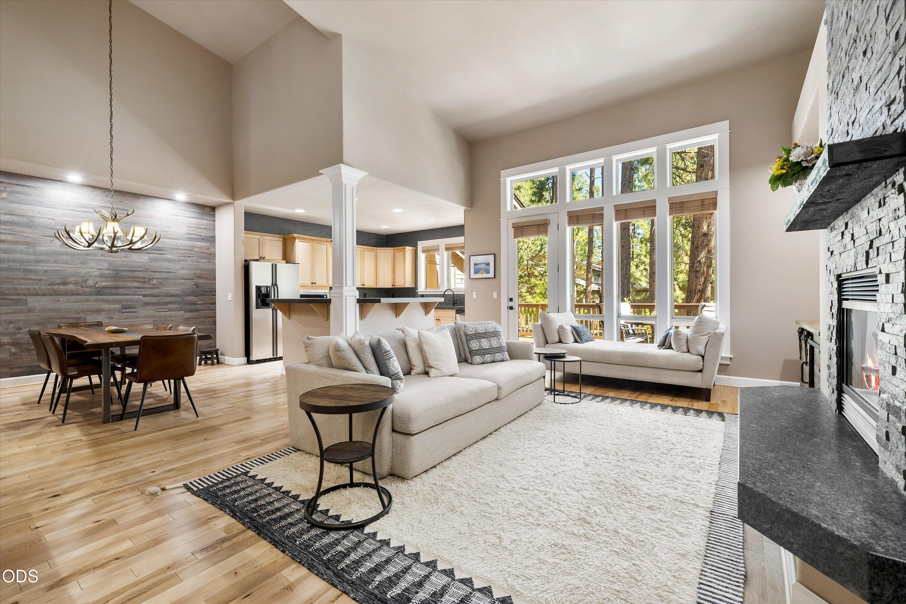 60446 Seventh Mountain Drive — photo