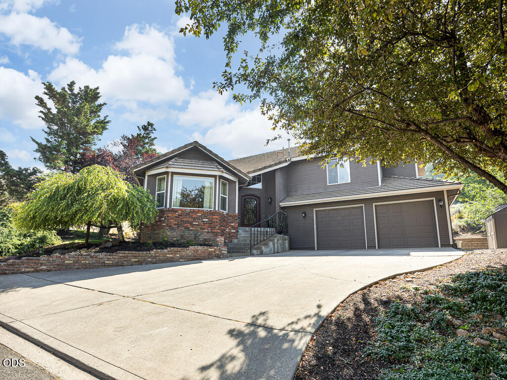 335 Mountain View Boulevard — photo
