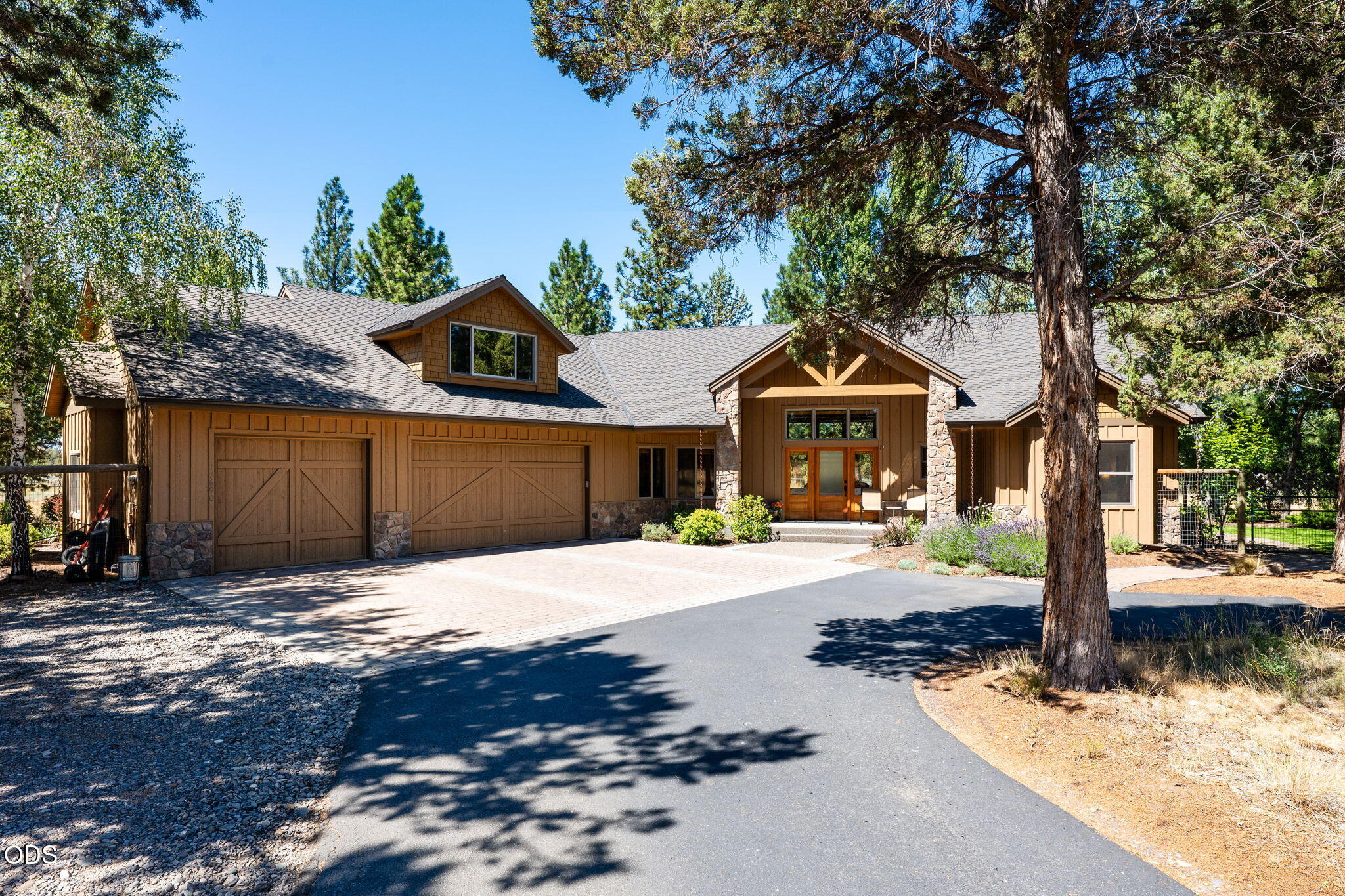 17690 Mountain View Road — photo