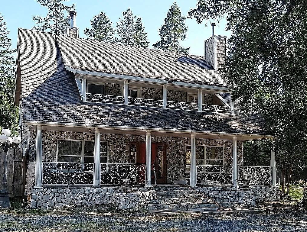 33252 Redwood Highway — photo