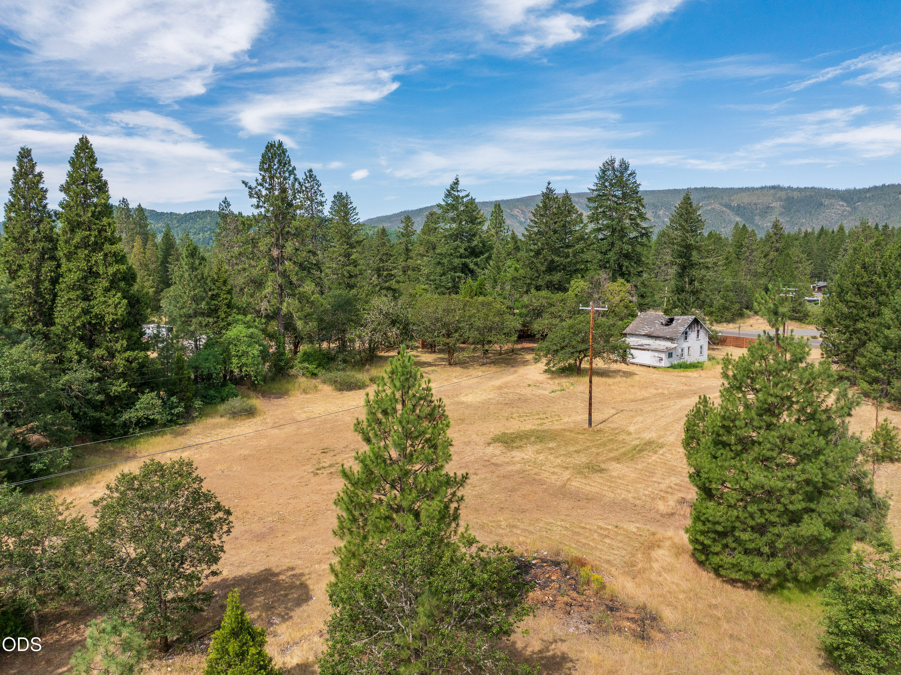 33105 Redwood Highway — photo
