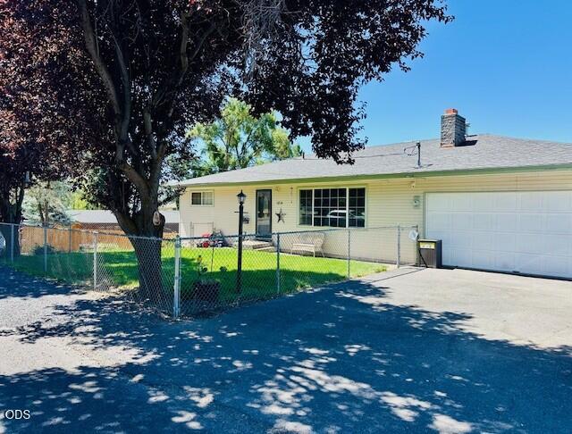 1814 Carlson Drive — photo