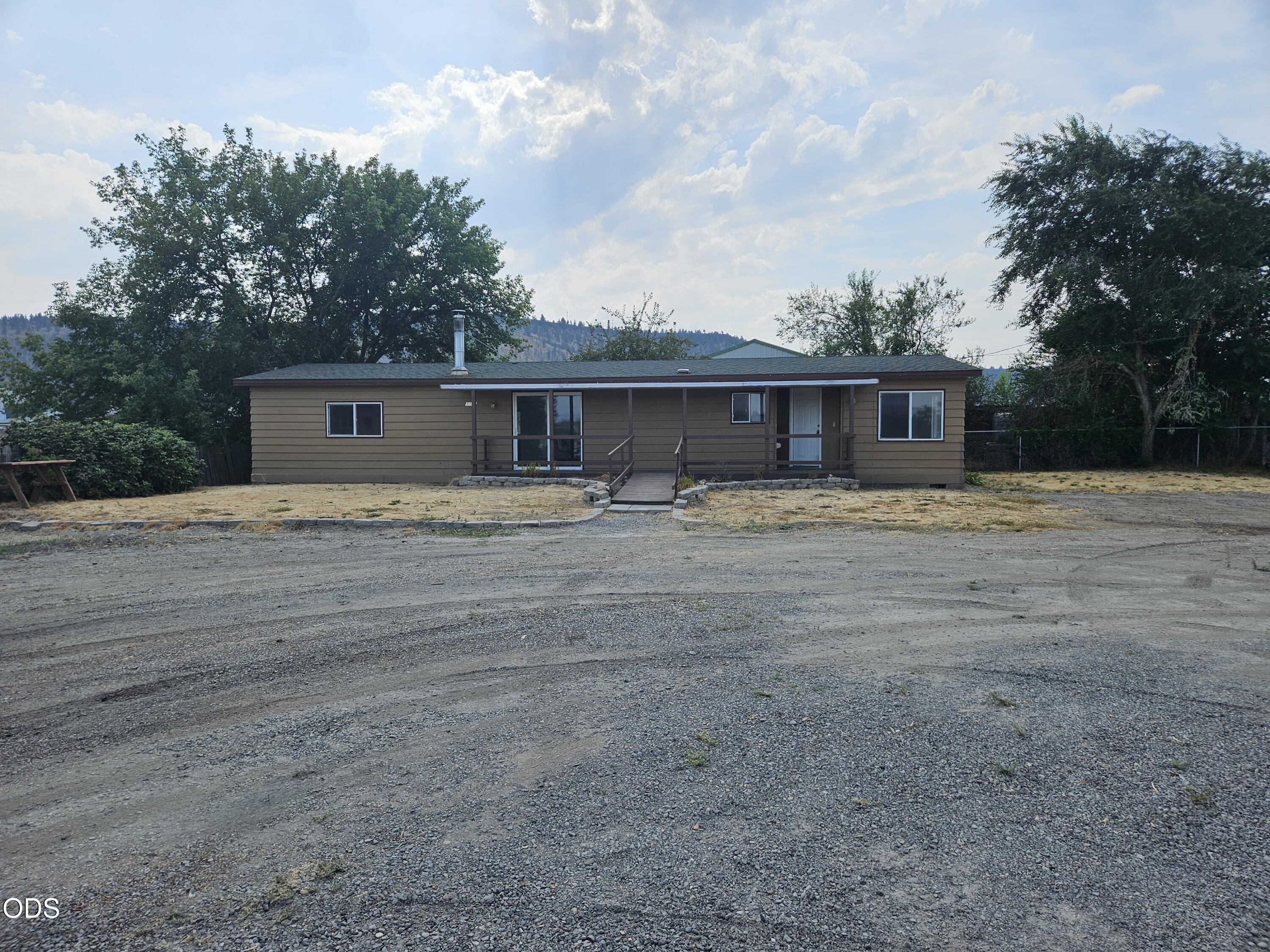 1223 NW Madras Highway — photo