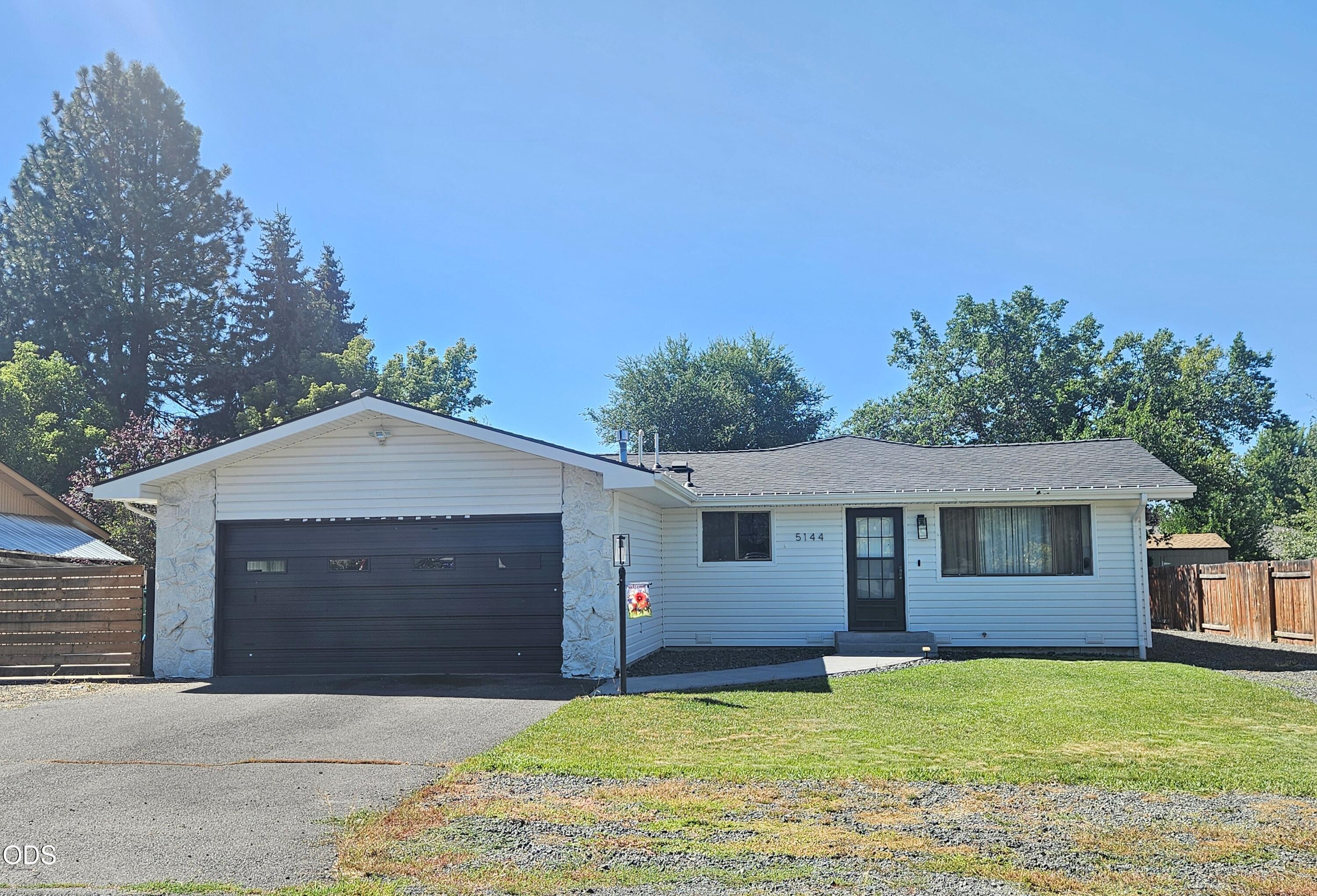5144 Barry Avenue — photo