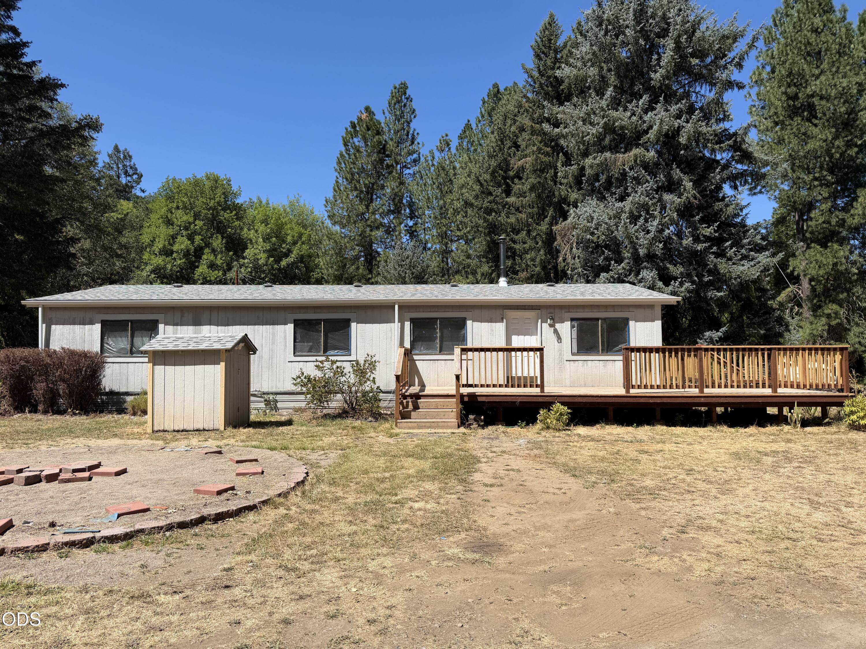 5189 Riverbanks Road — photo