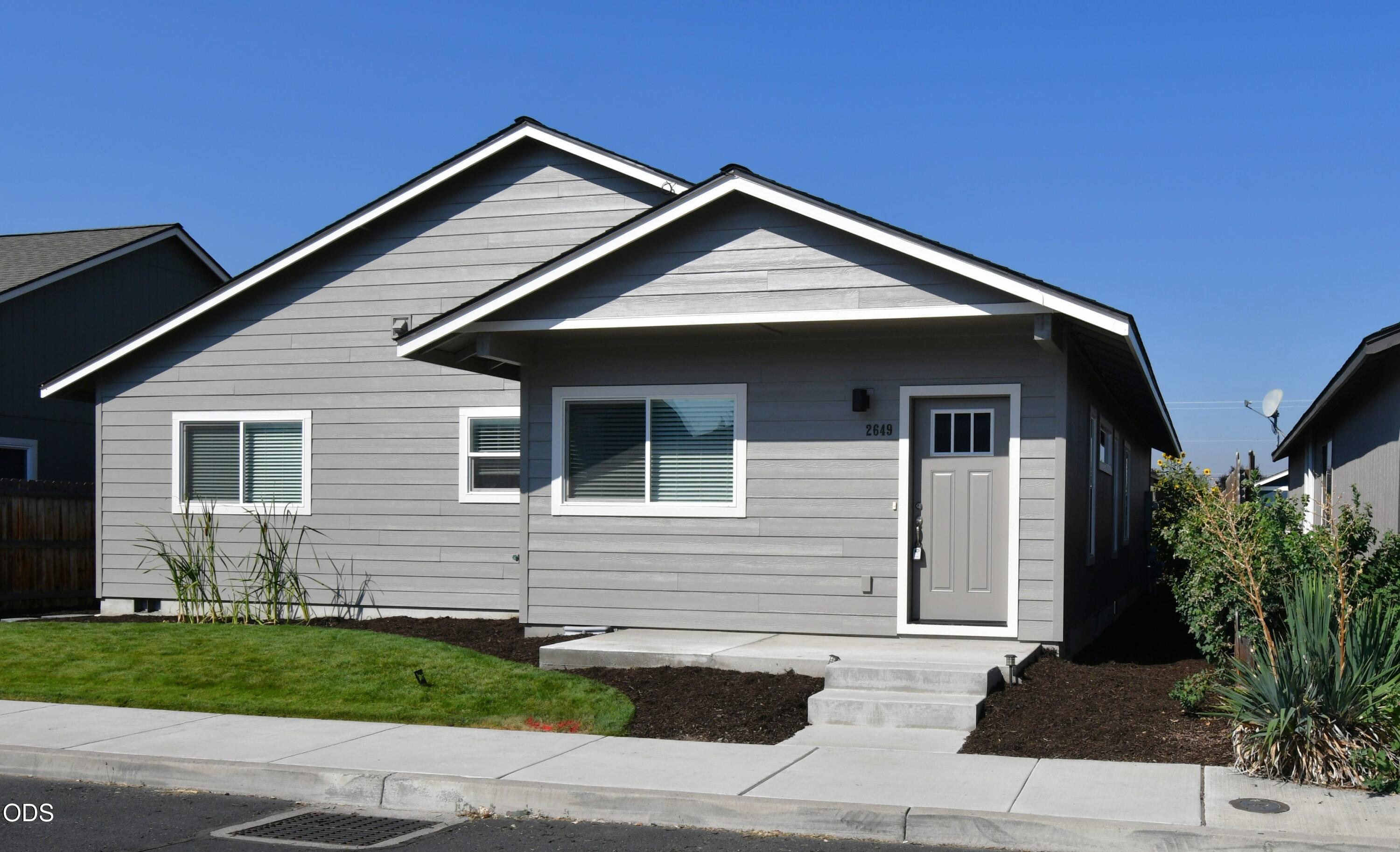 2649 NE Colleen Road — photo