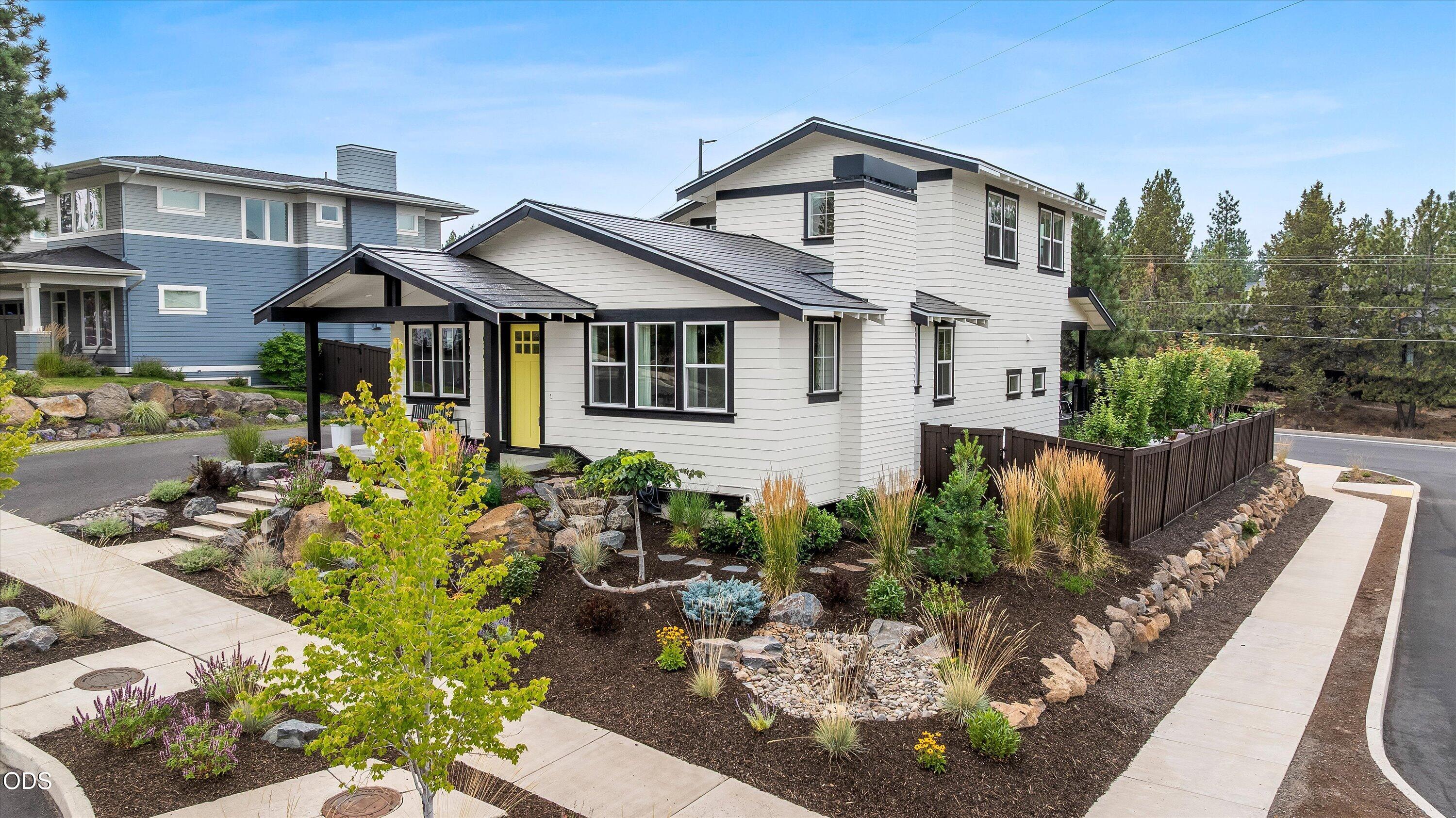 62677 NW Mehama Court — photo