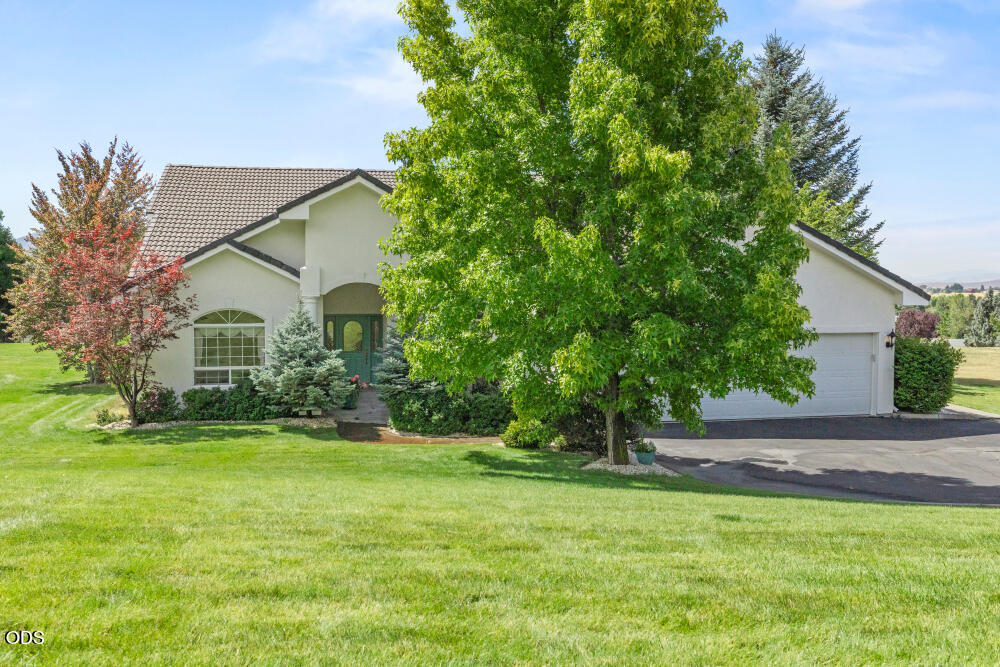 9456 Greenbriar Drive — photo