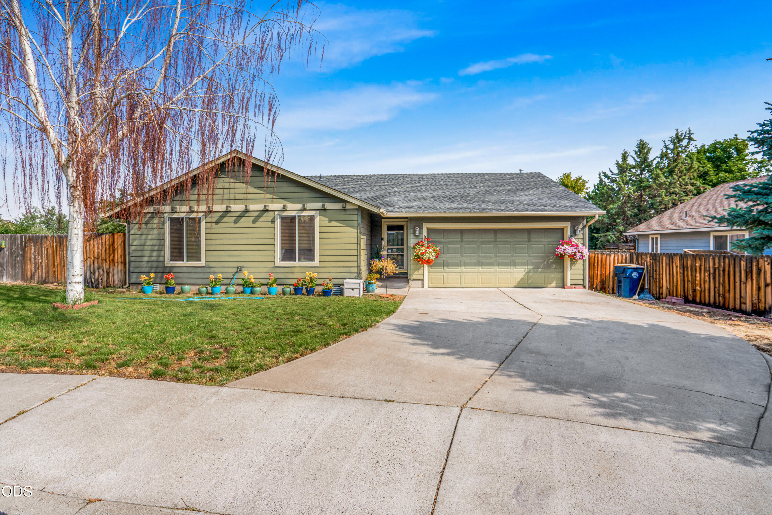 2227 SW Newberry Court — photo