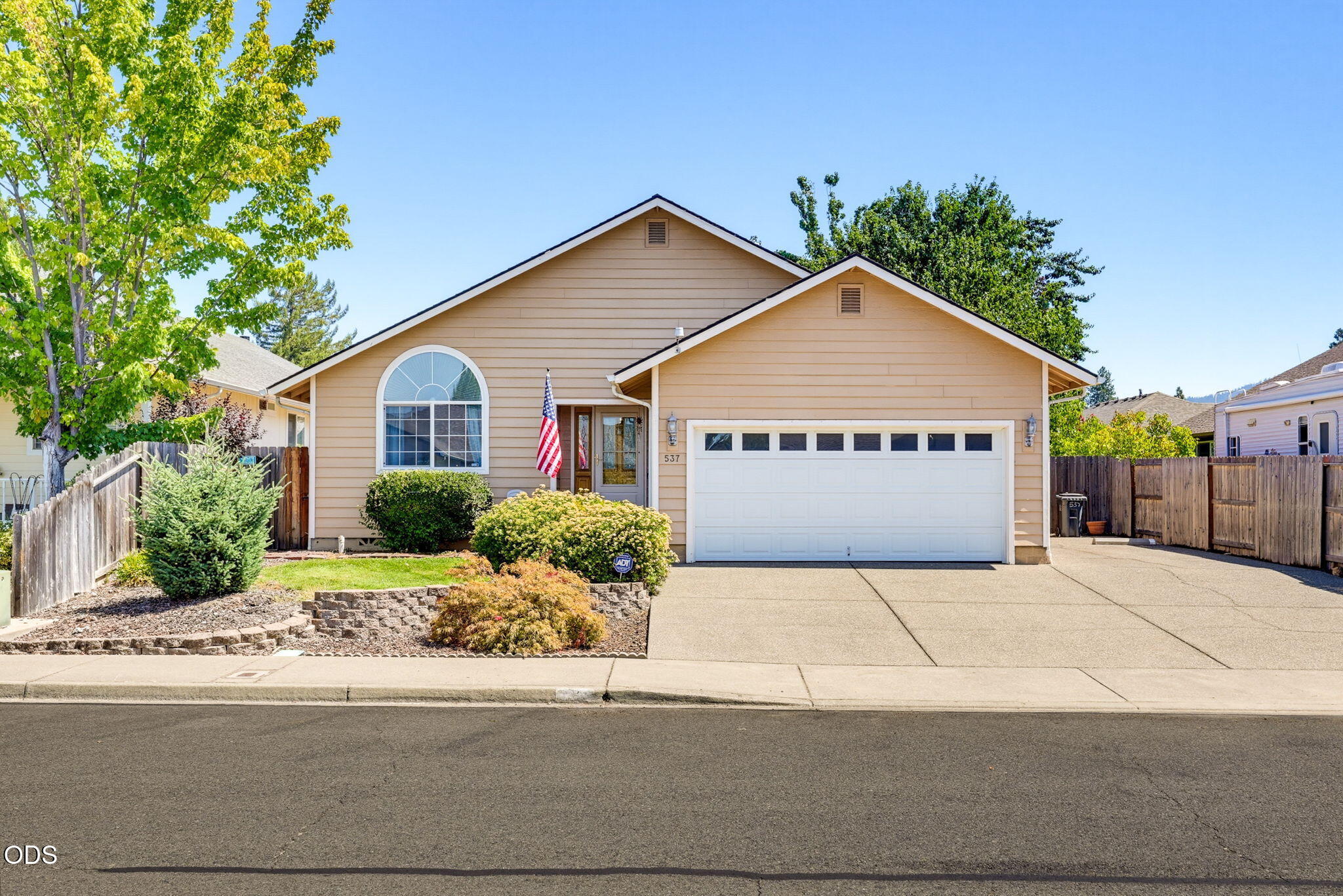 537 SW Wagner Meadows Drive — photo