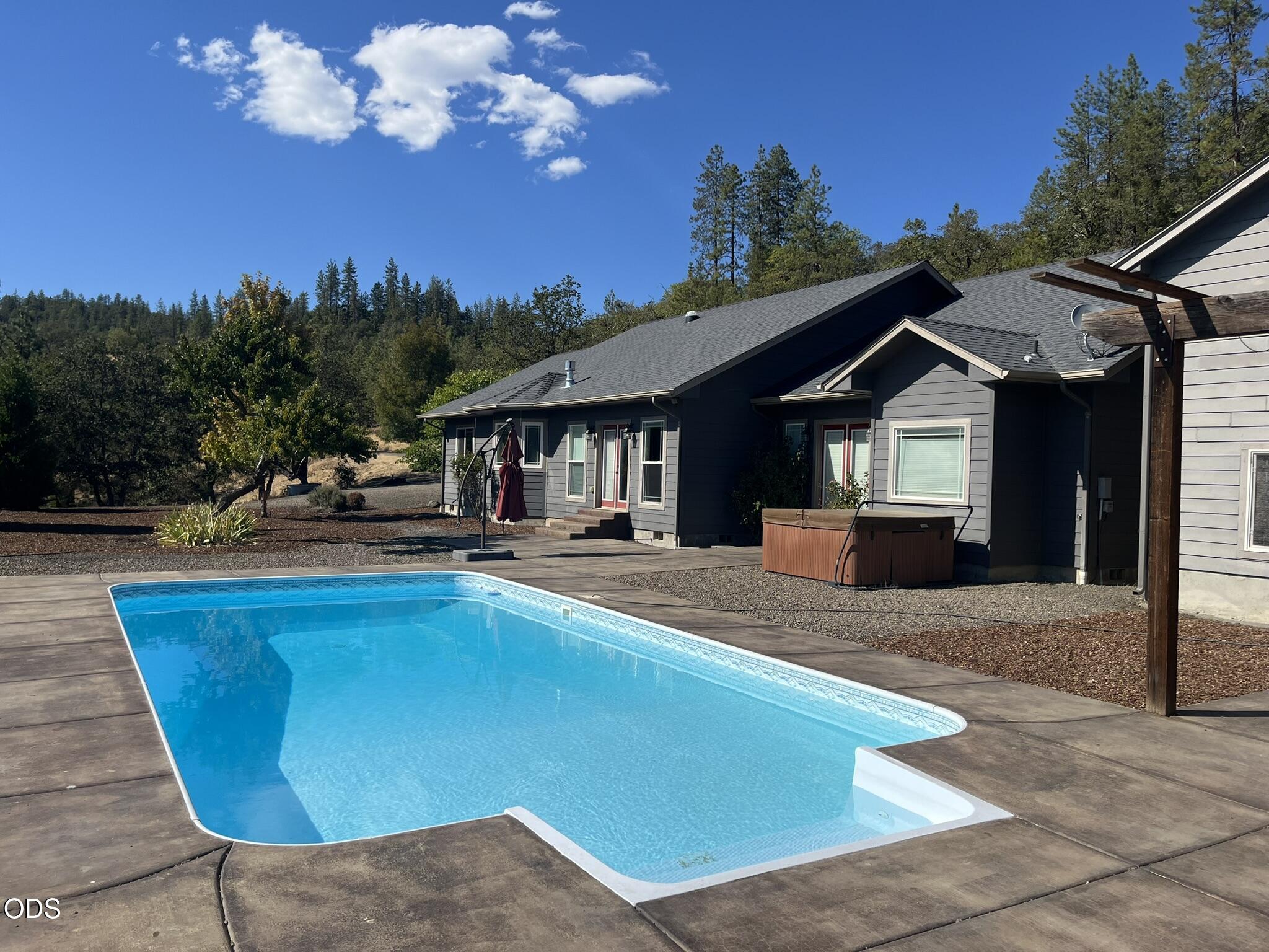 158 Rockingham Circle, Eagle Point, OR 97524 — photo 2