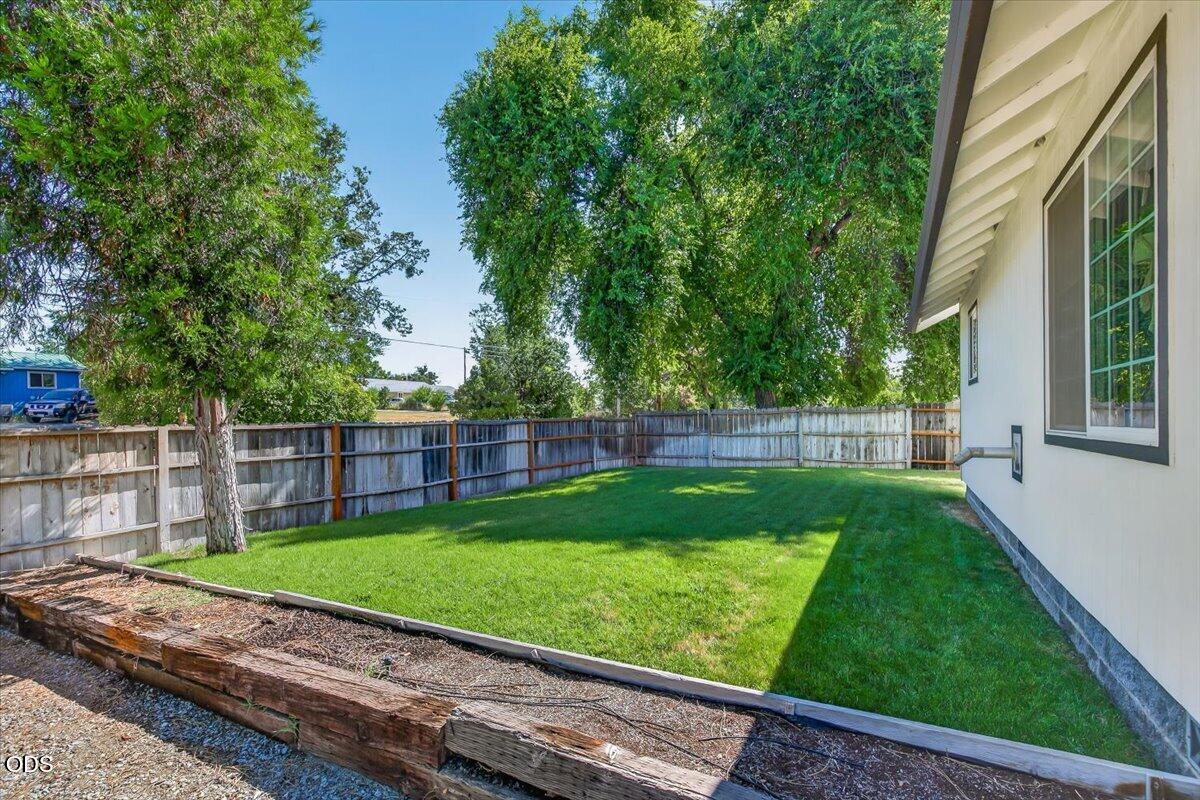 176 E Gregory Road, Central Point, OR 97502 — photo 3