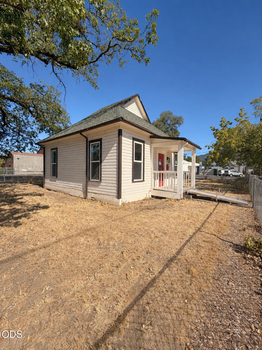 316 SE 8th Street — photo