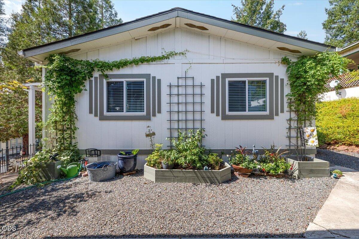 5648 Foothill Boulevard, Spc 7 — photo