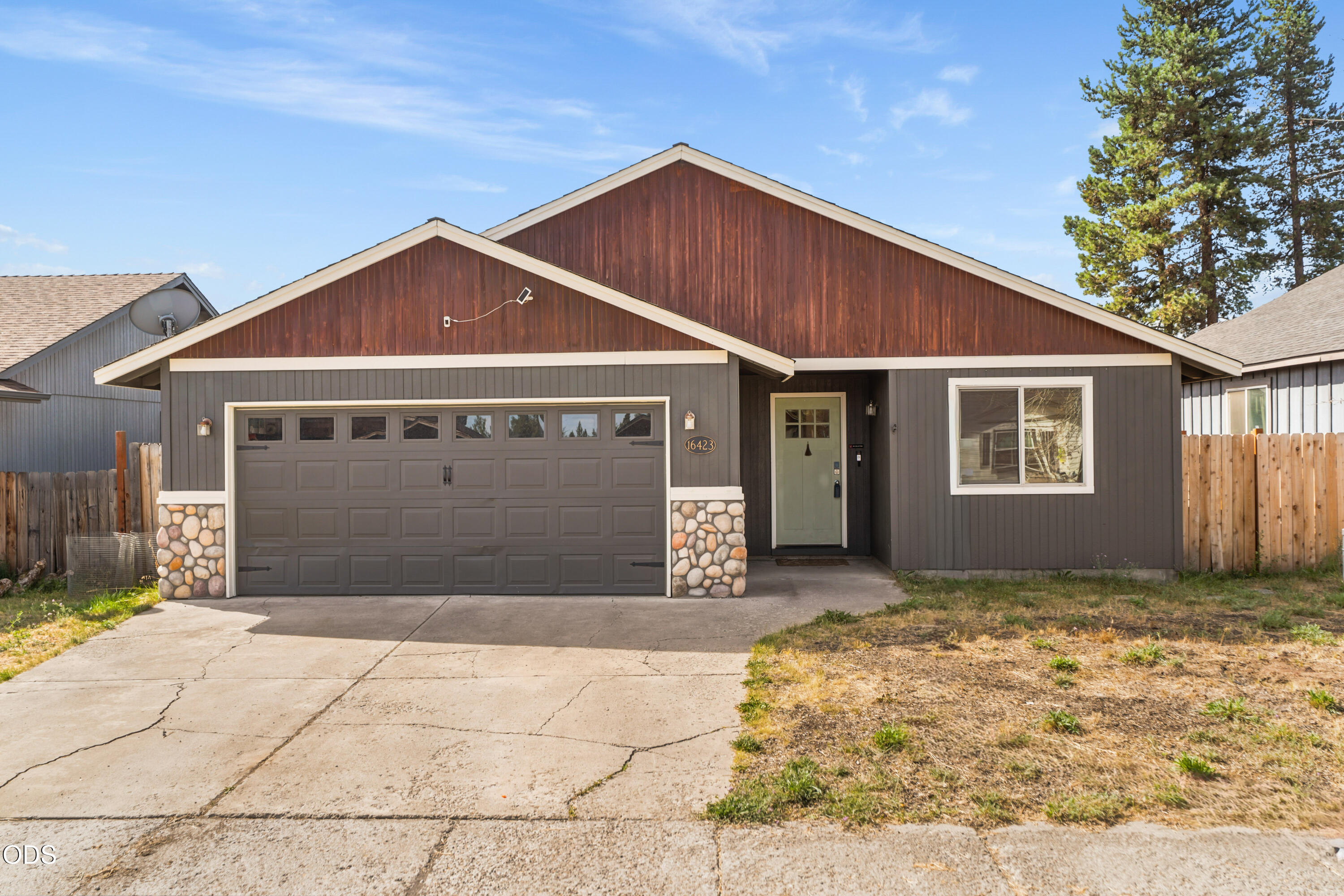 16423 Riley Drive — photo