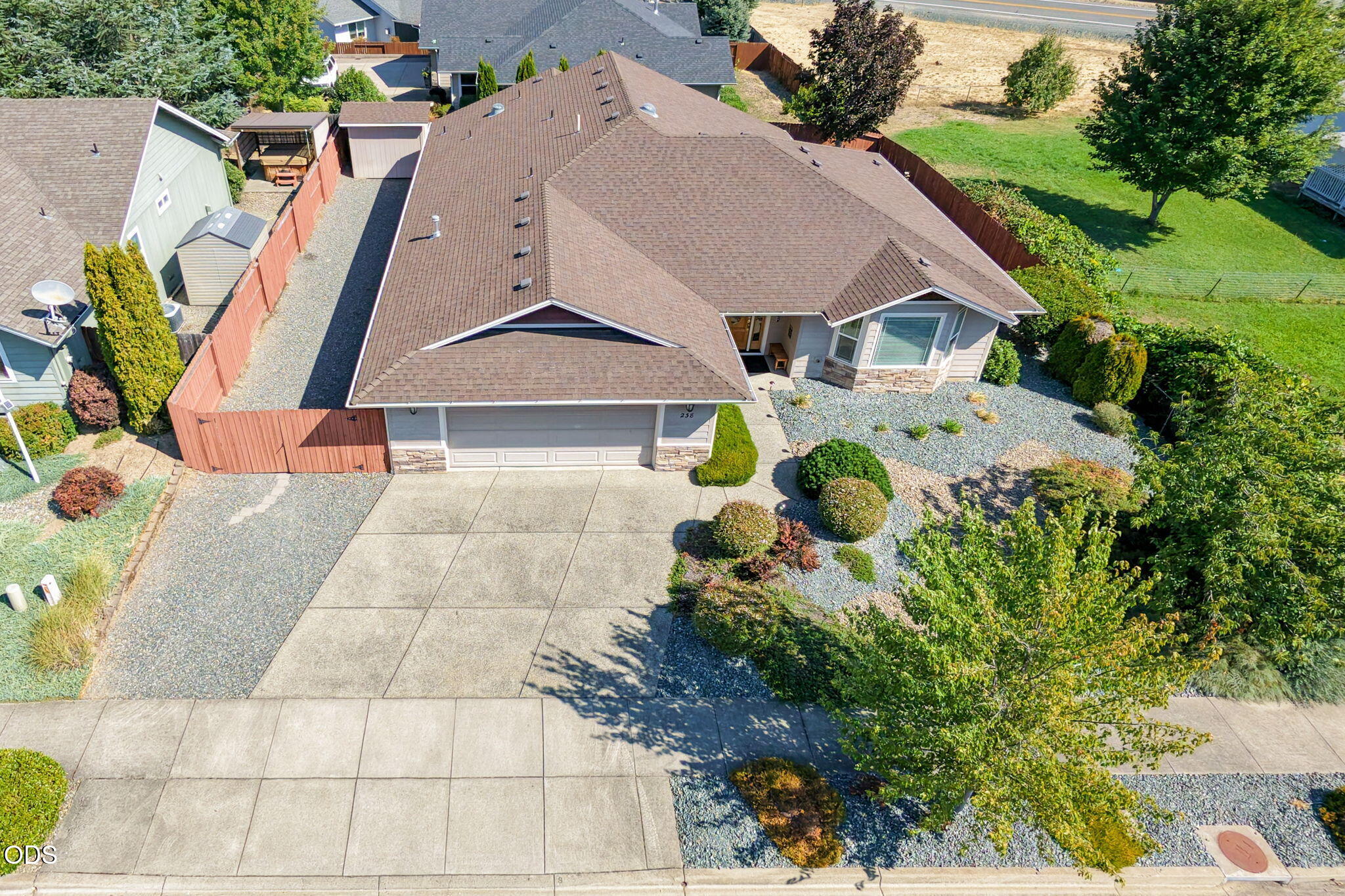 238 SW Jamee Kay Lane — photo