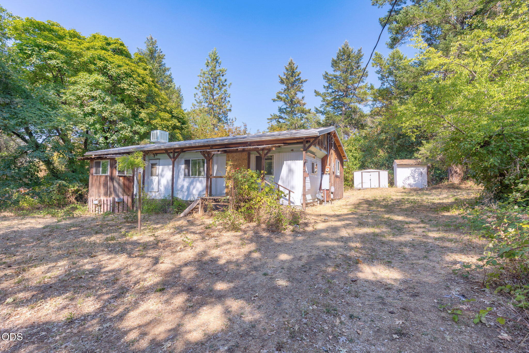 7079 Rogue River Highway — photo