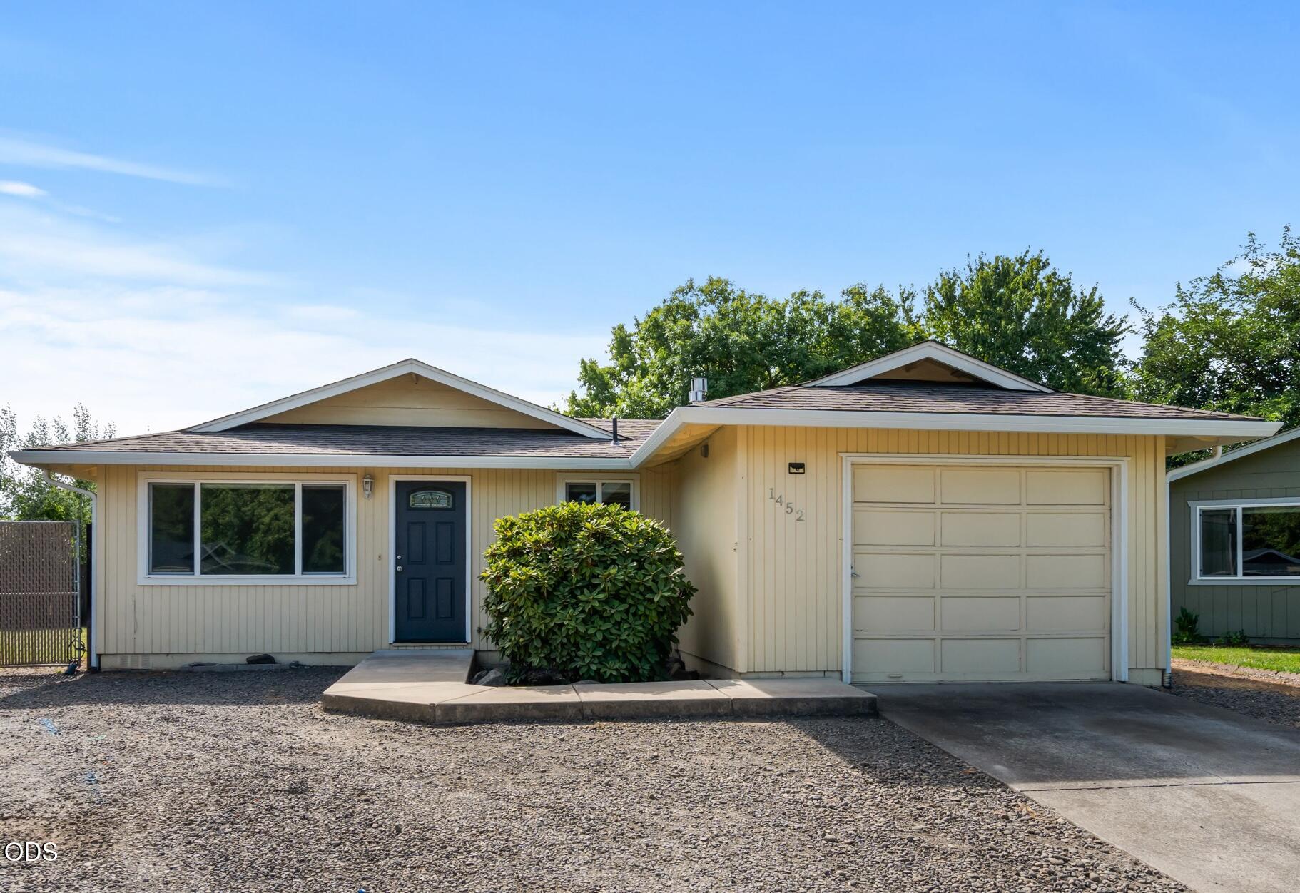 1452 Carolyn Circle — photo