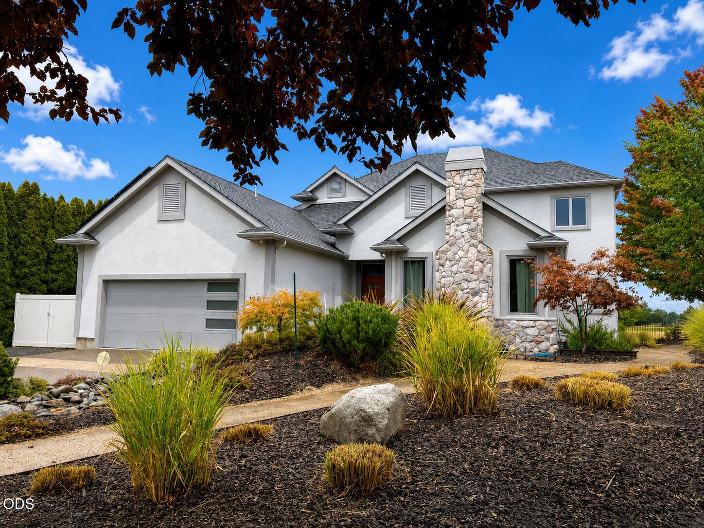 142 Prairie Landing Drive — photo