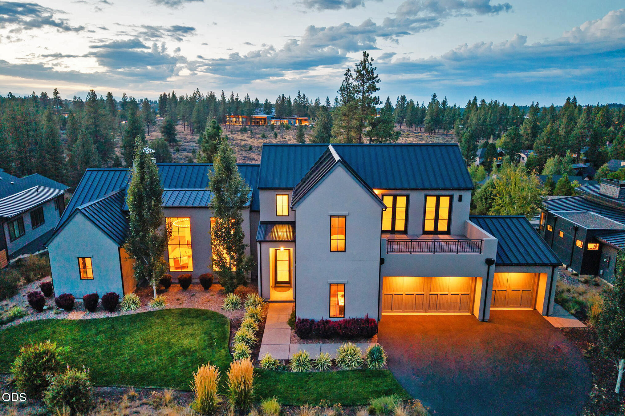 61901 Hosmer Lake Drive — photo