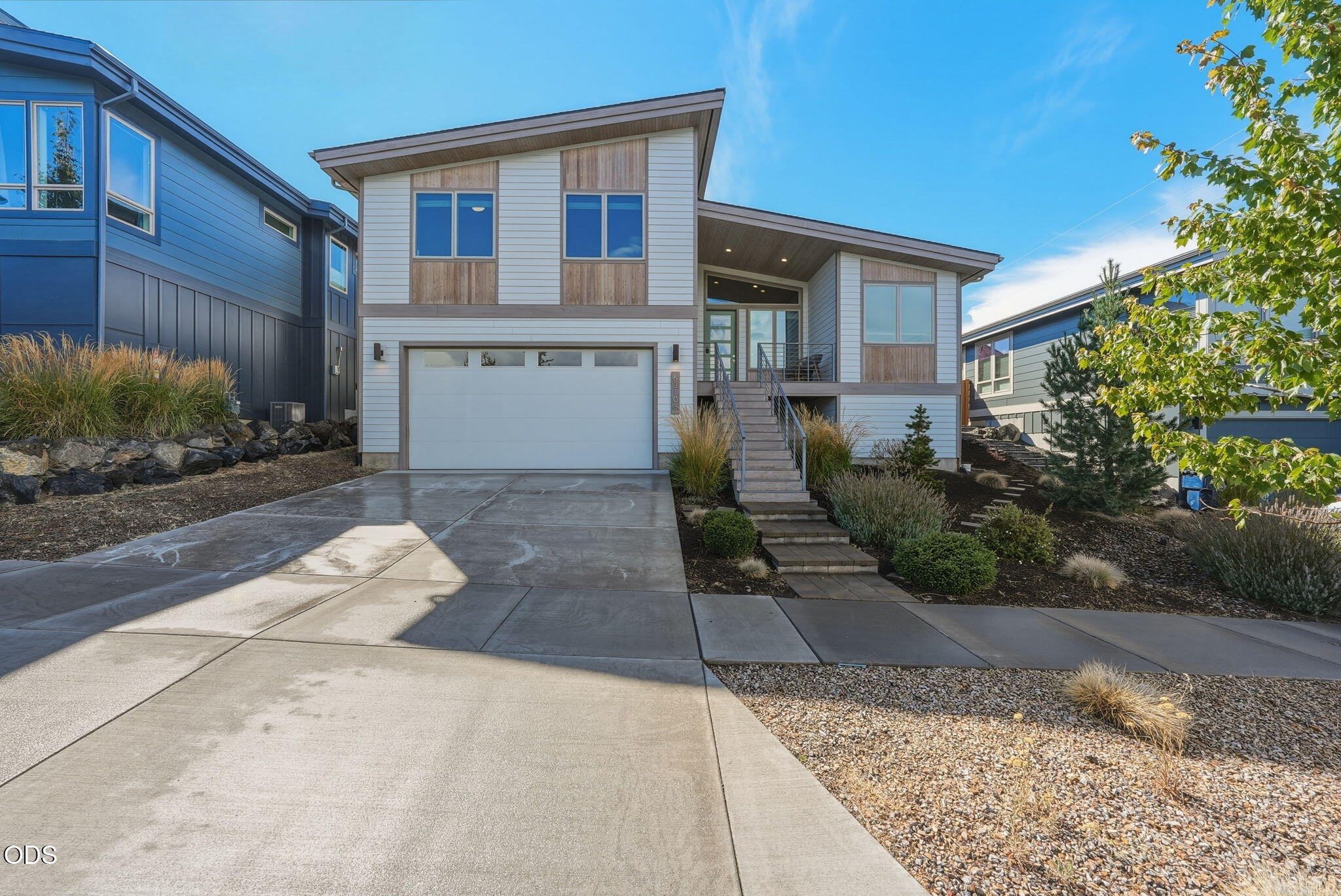 63108 NE Iner Loop, Bend, OR 97701 — photo 2