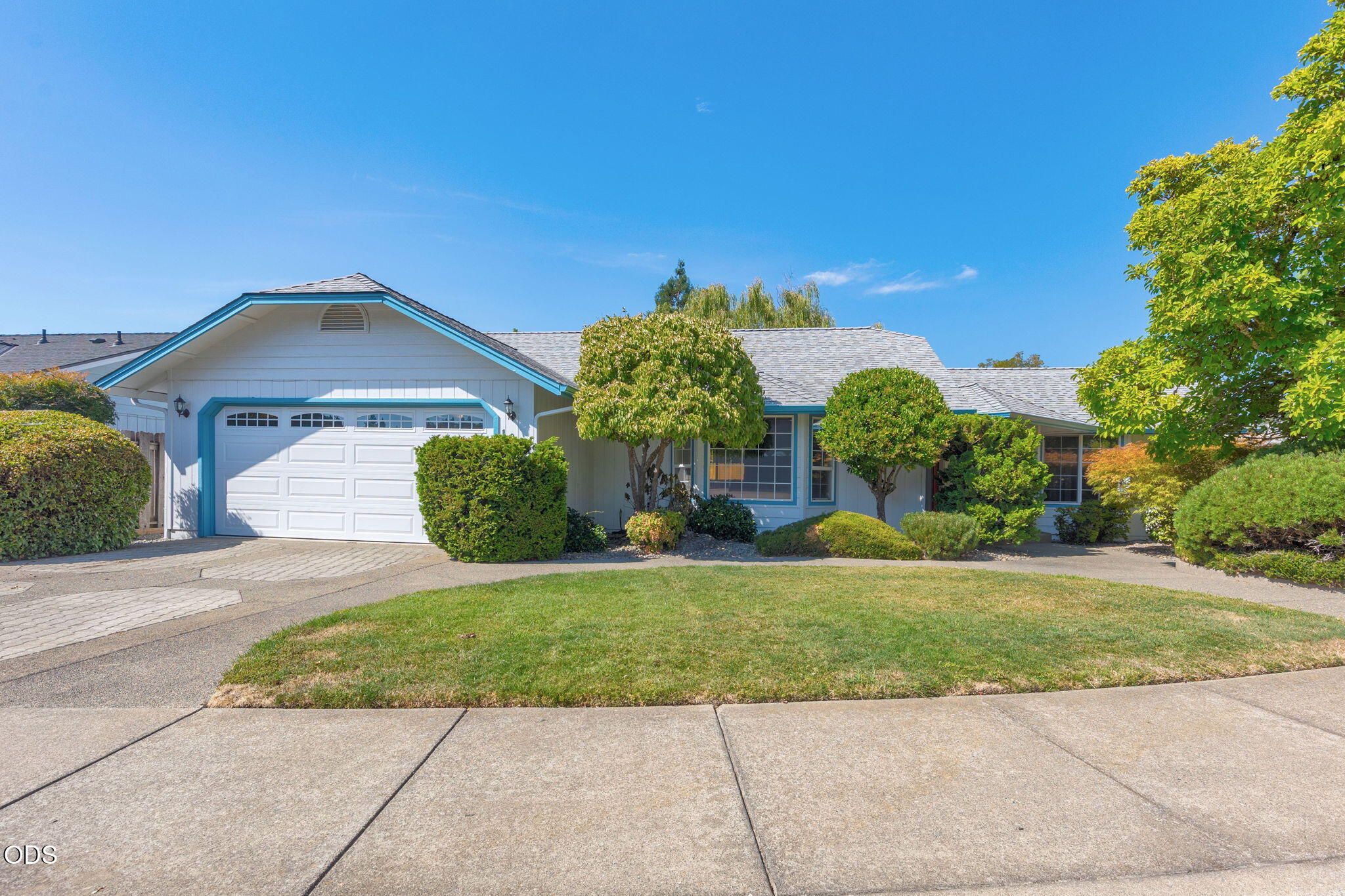 100 SE Liberty Drive — photo
